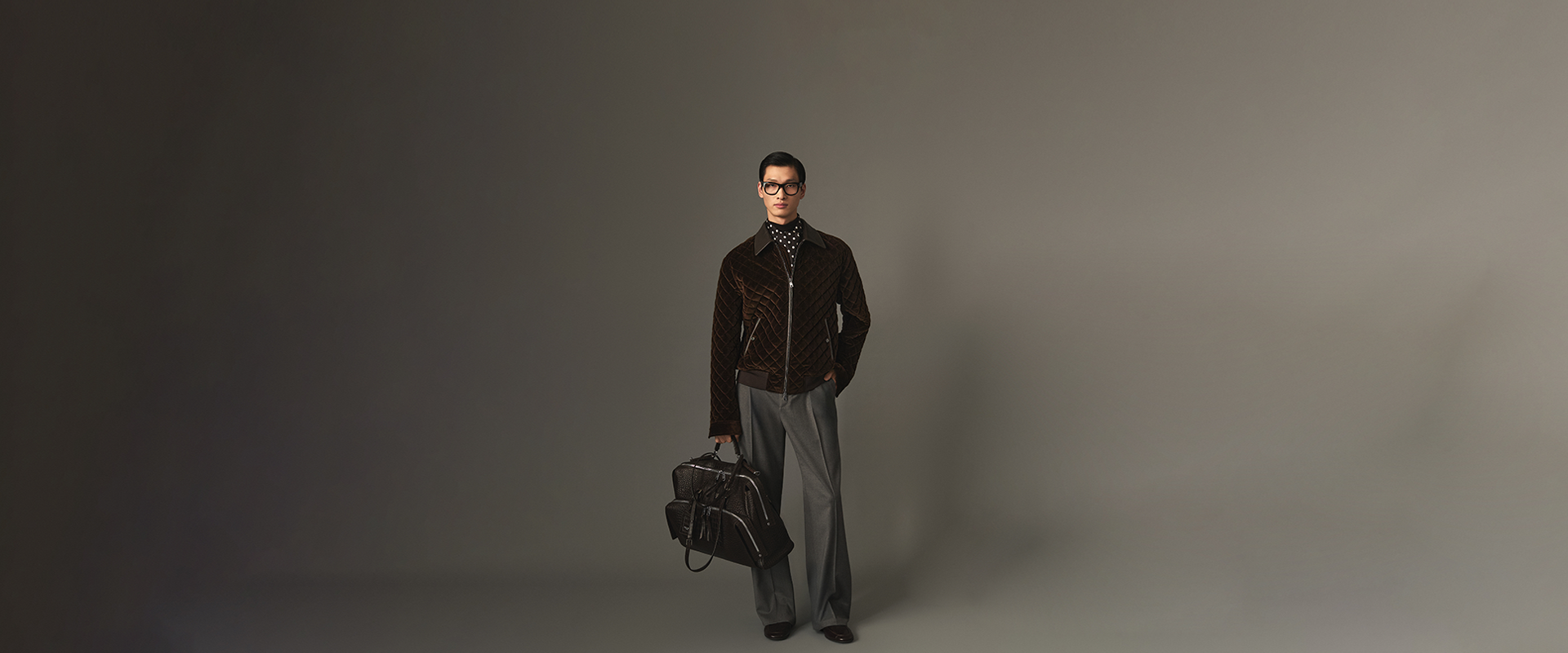 https://asset.dolcegabbana.com.cn/dg-prod-eshop/10ddecbb-9acc-44b3-a3f7-cb351eced551.png