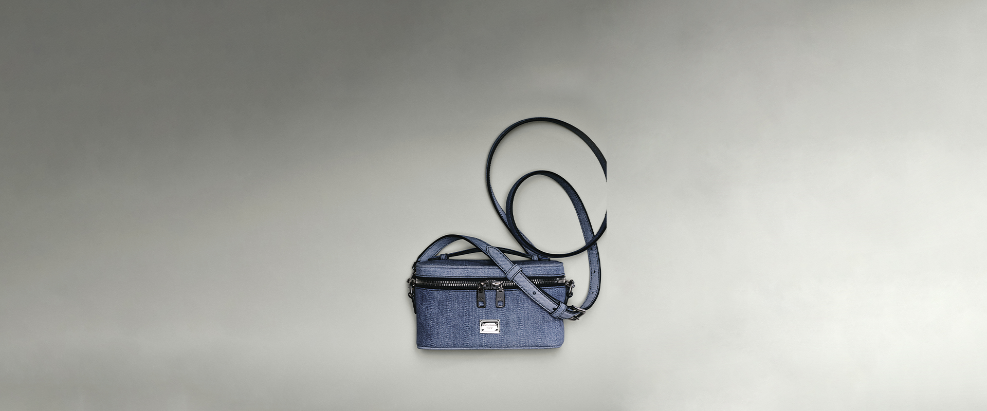 https://asset.dolcegabbana.com.cn/dg-prod-eshop/19044d77-c7e6-4a5b-999b-c604262bfeea.png