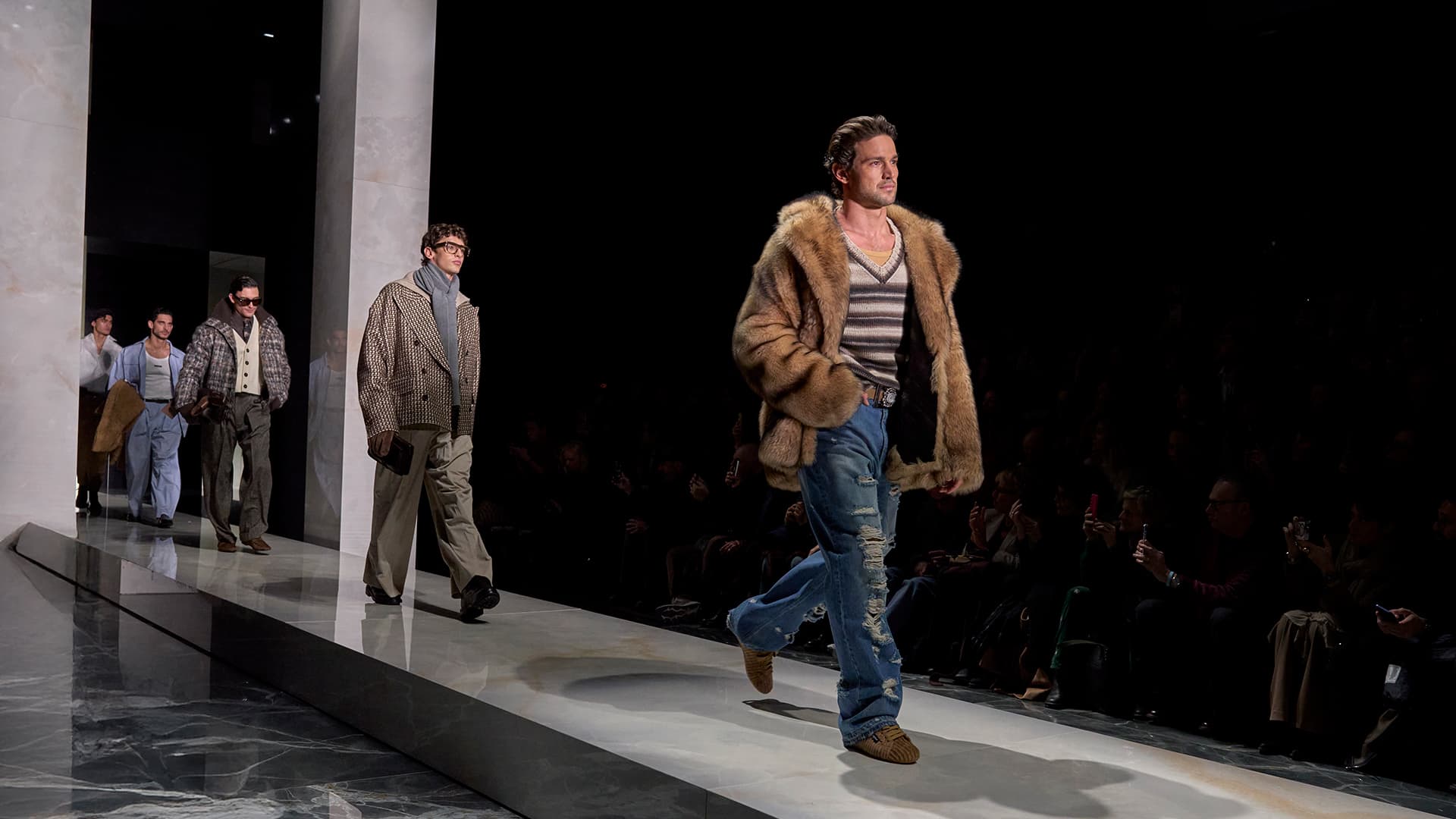 dolce-and-gabbana-men-fall-winter-26-fashion-show-banner