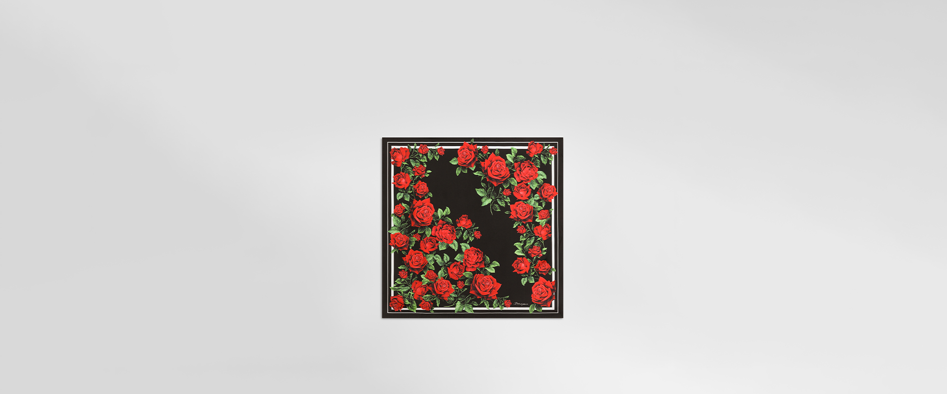 https://asset.dolcegabbana.com.cn/dg-prod-eshop/2457c770-0f28-4aff-98d7-699f07ab55fa.jpg