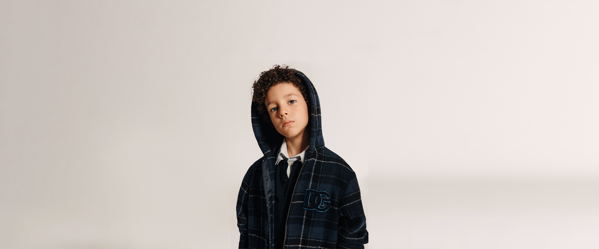 https://asset.dolcegabbana.com.cn/dg-prod-eshop/25bb8b8b-7744-4f8e-8b3e-685e51eea503.jpg