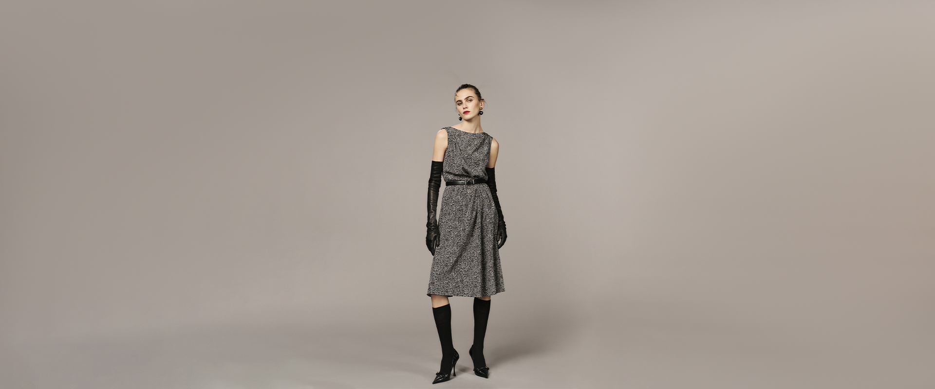 https://asset.dolcegabbana.com.cn/dg-prod-eshop/35c6ed9f-4c08-474f-bdc4-96b1b04ad0aa.png