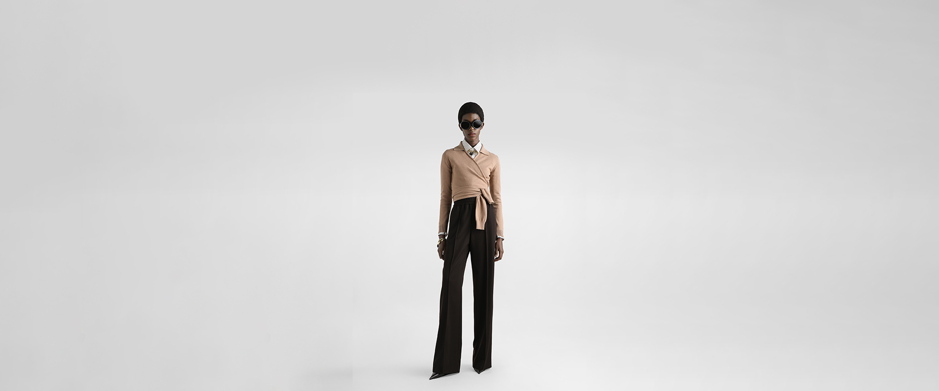 https://asset.dolcegabbana.com.cn/dg-prod-eshop/3b28682a-54d7-404f-b628-20c8cb1614f2.jpg