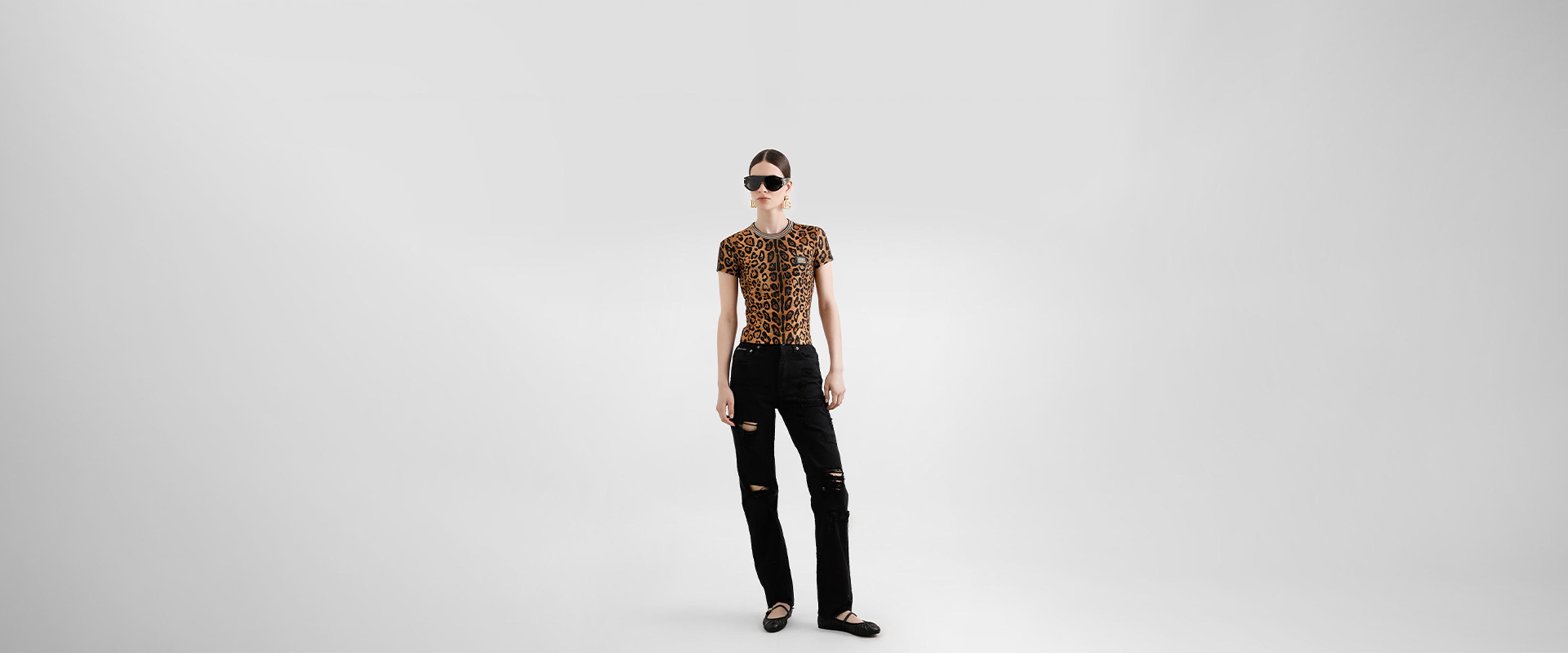 https://asset.dolcegabbana.com.cn/dg-prod-eshop/418f3c74-710f-4388-9c5a-e5e9071c0fc3.jpg