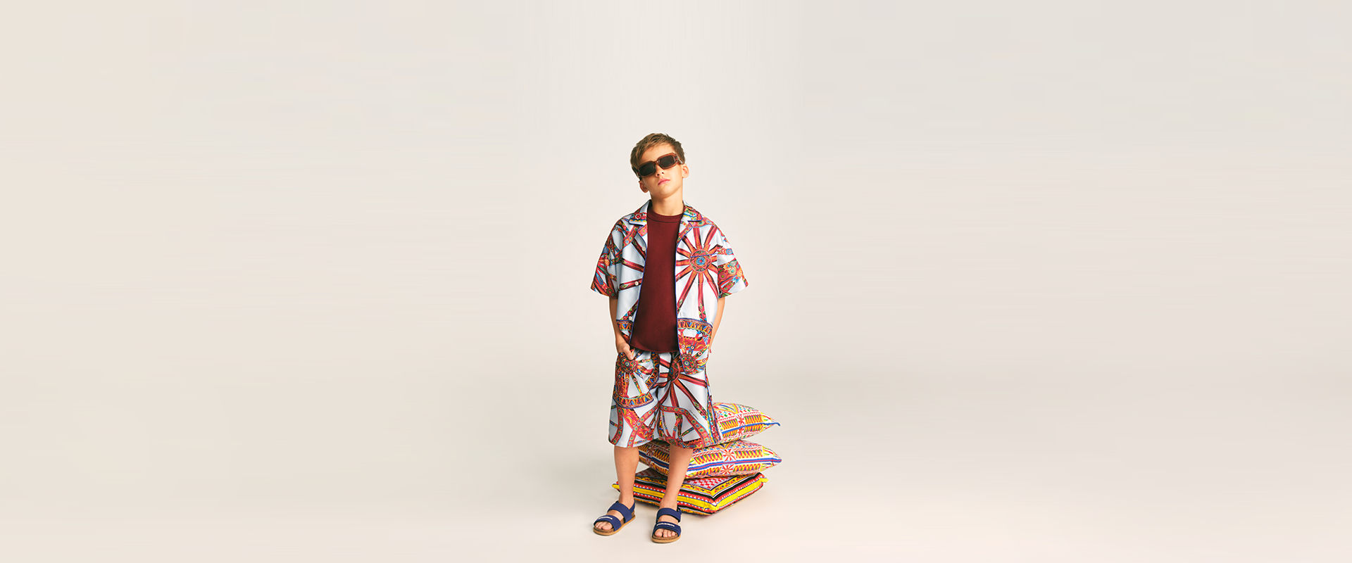 https://asset.dolcegabbana.com.cn/dg-prod-eshop/42157205-96bd-4080-bf33-2c6ac1ccef24.png
