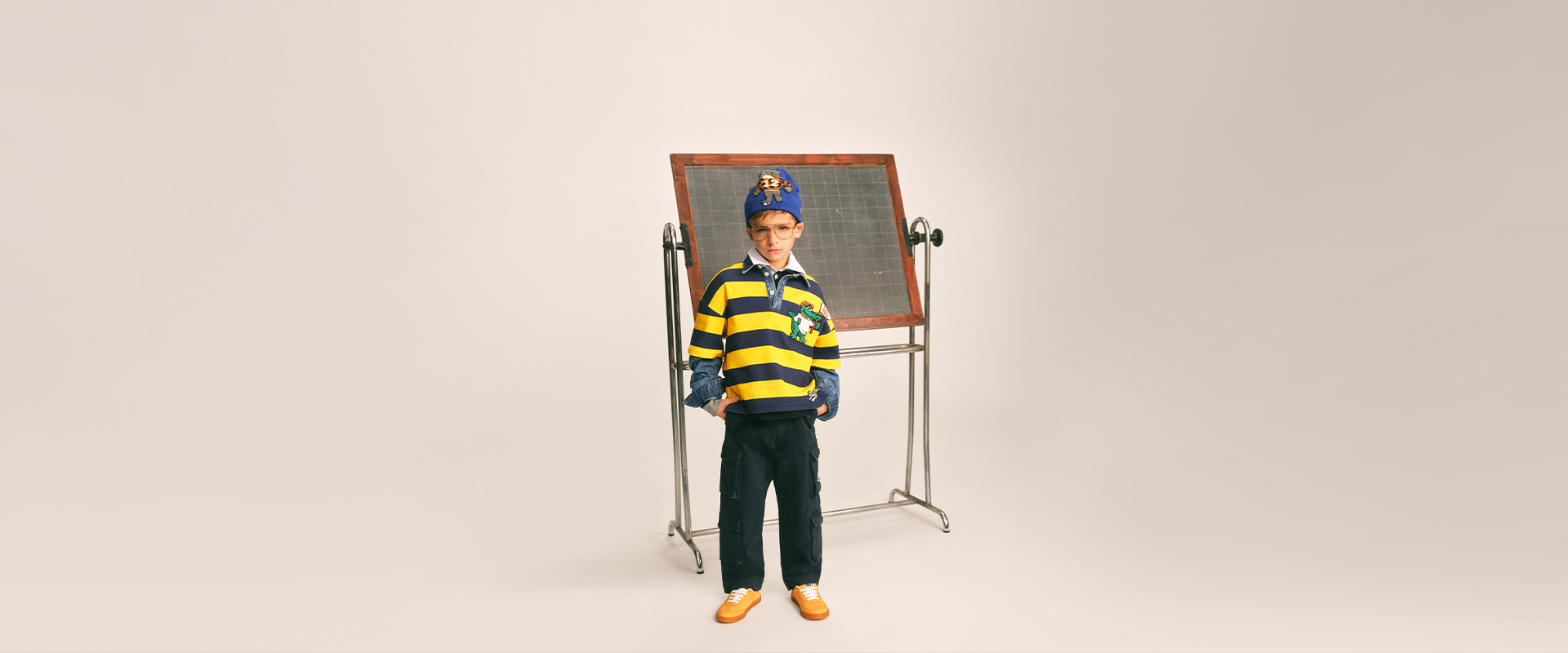 https://asset.dolcegabbana.com.cn/dg-prod-eshop/4231d277-d637-4a9d-bcb9-fe6027118b46.jpg