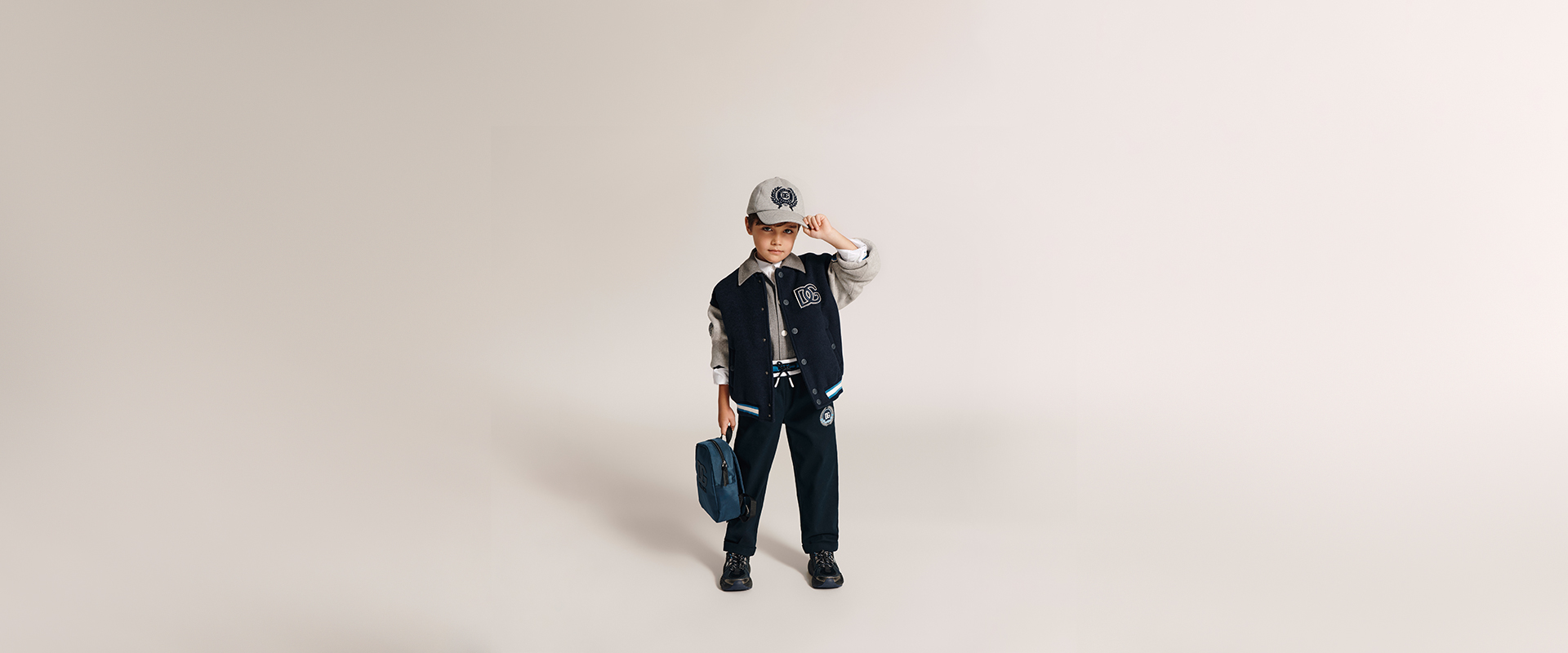 https://asset.dolcegabbana.com.cn/dg-prod-eshop/44c1957f-1edf-46b6-825e-53dac1b696eb.jpg