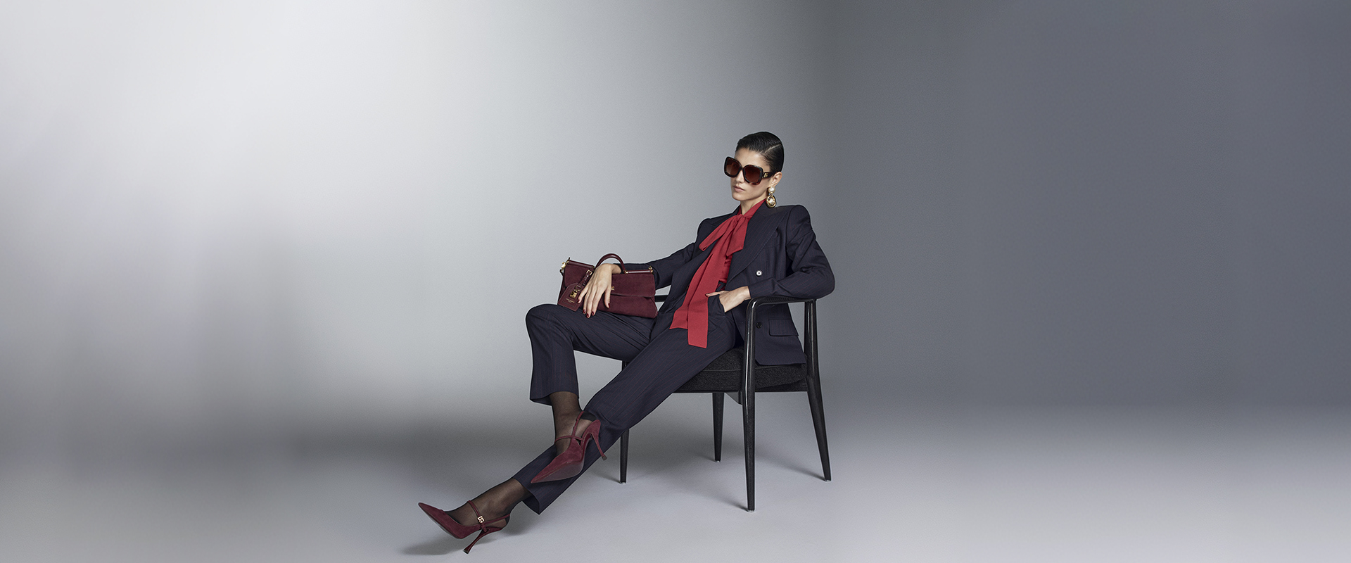 https://asset.dolcegabbana.com.cn/dg-prod-eshop/47a706b8-5564-4720-a492-ff228566ebc2.jpg