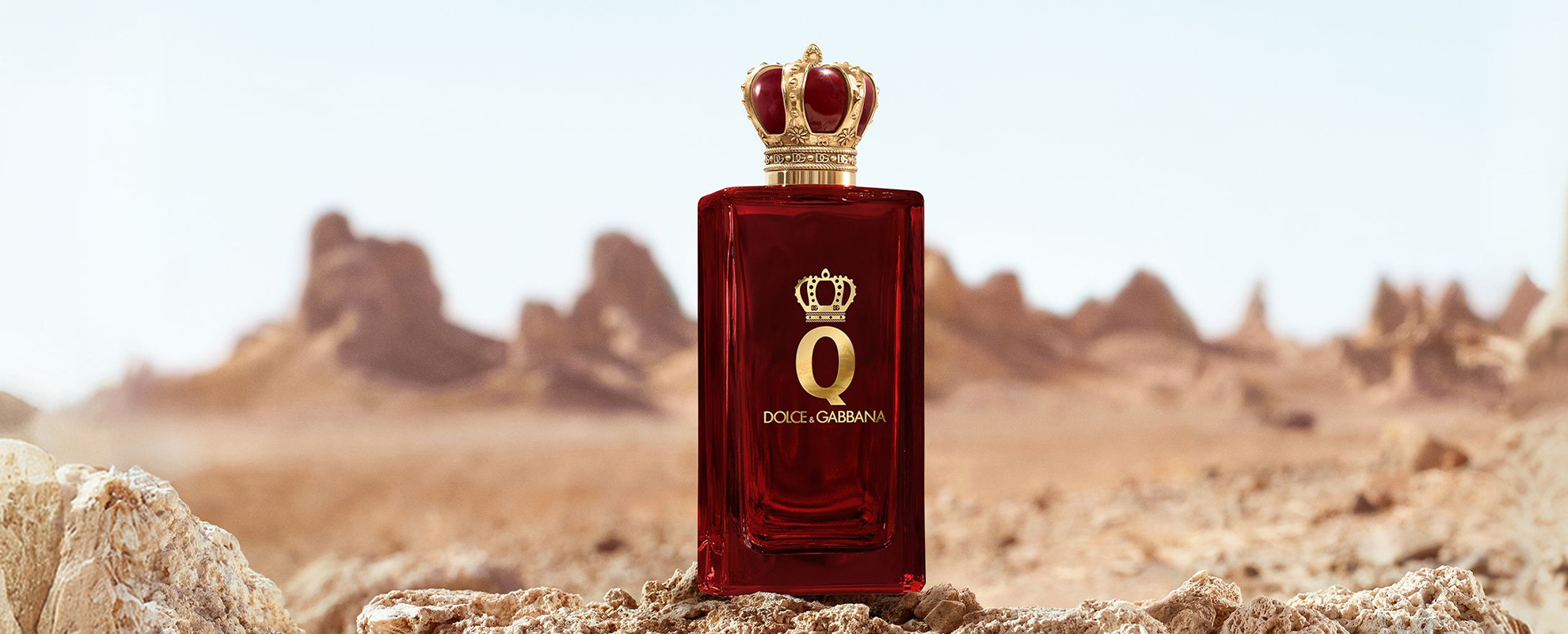 https://asset.dolcegabbana.com.cn/dg-prod-eshop/4d40eb19-844e-4567-beab-1c648db2afb0.jpg