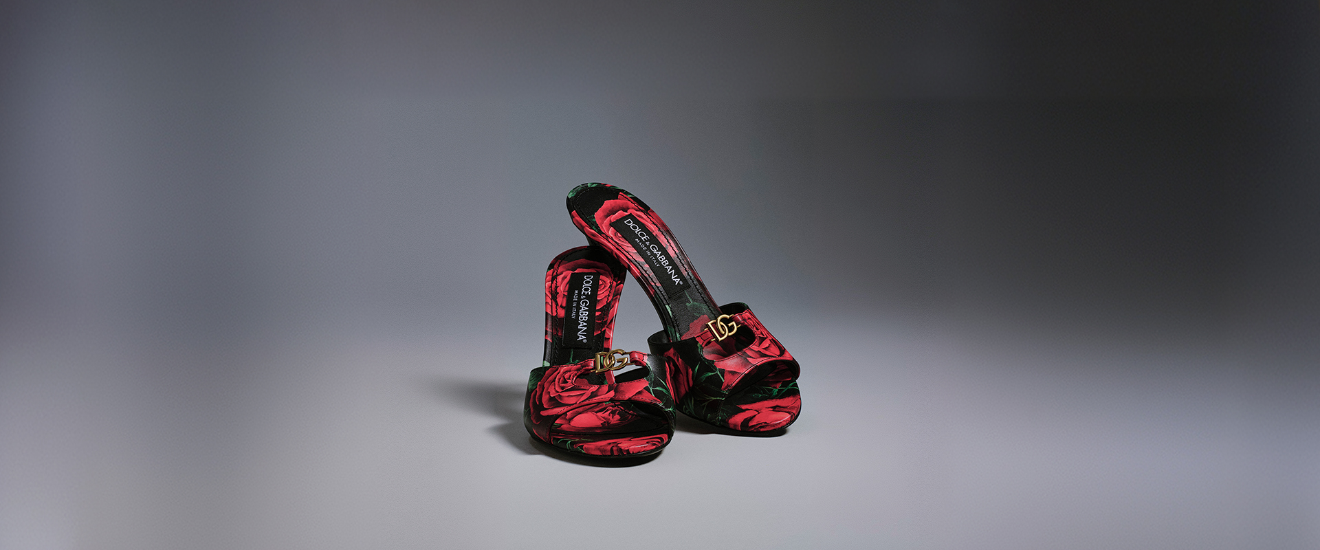 https://asset.dolcegabbana.com.cn/dg-prod-eshop/4e8eaef8-794d-4c12-94c2-58ab5caf5587.jpg