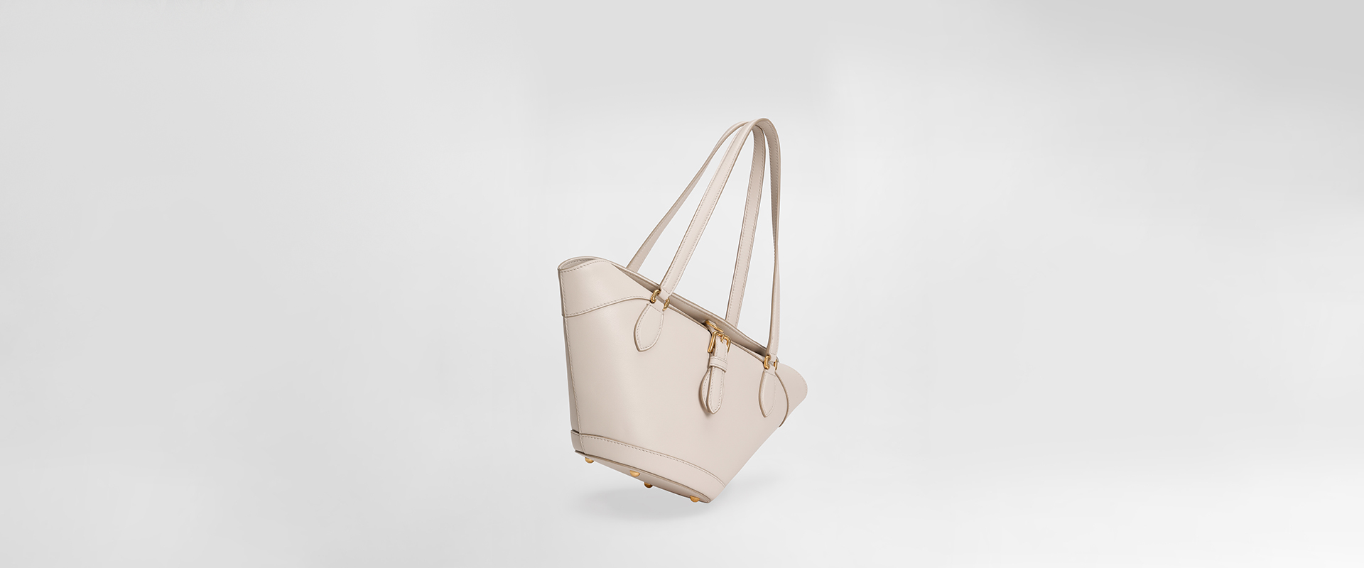 https://asset.dolcegabbana.com.cn/dg-prod-eshop/5043d466-61aa-42c6-be99-8659176d36f3.jpg
