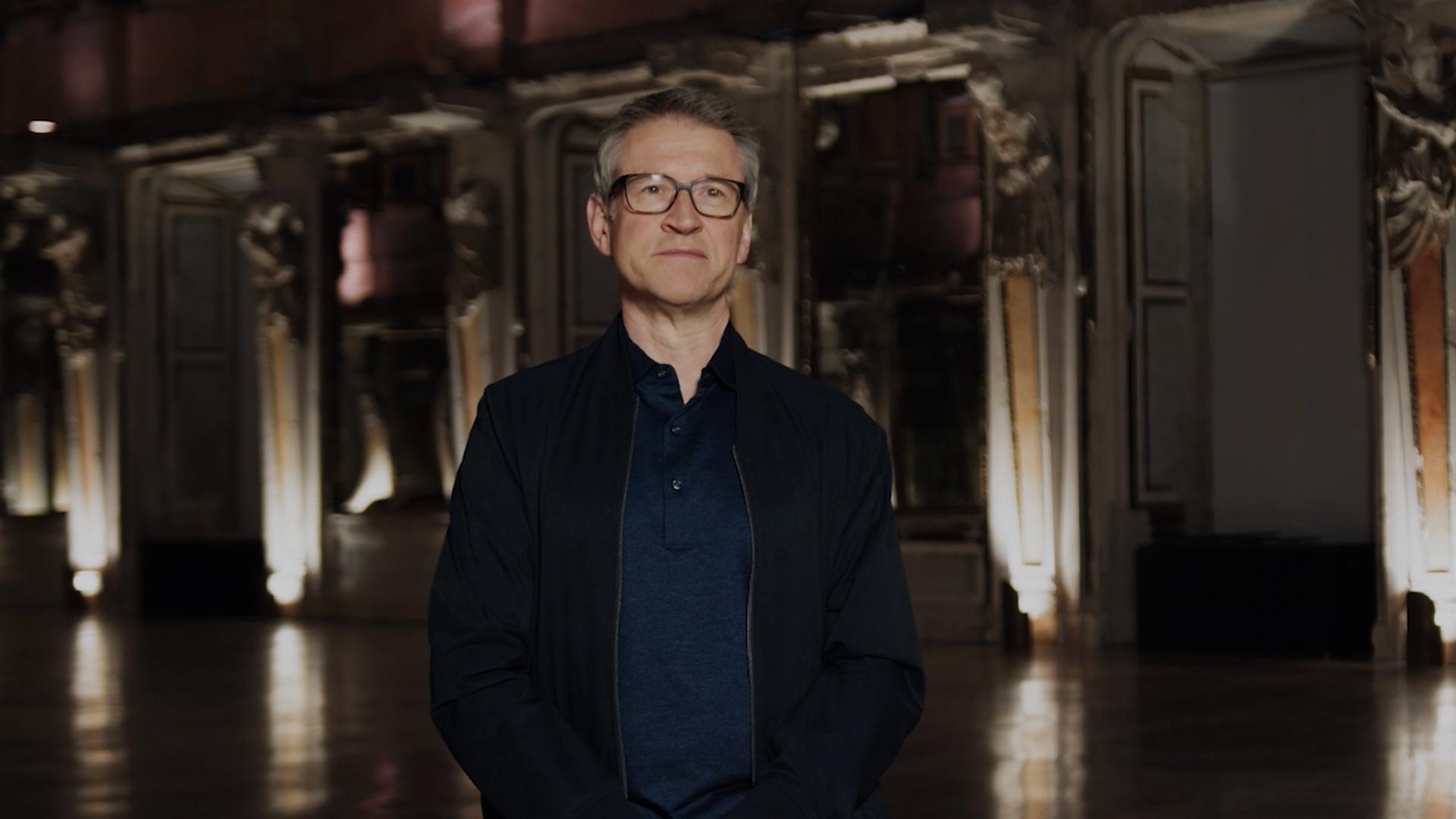 dolce-and-gabbana-dal-cuore-alle-mani-ispirazione-portrait-nigel-hurst