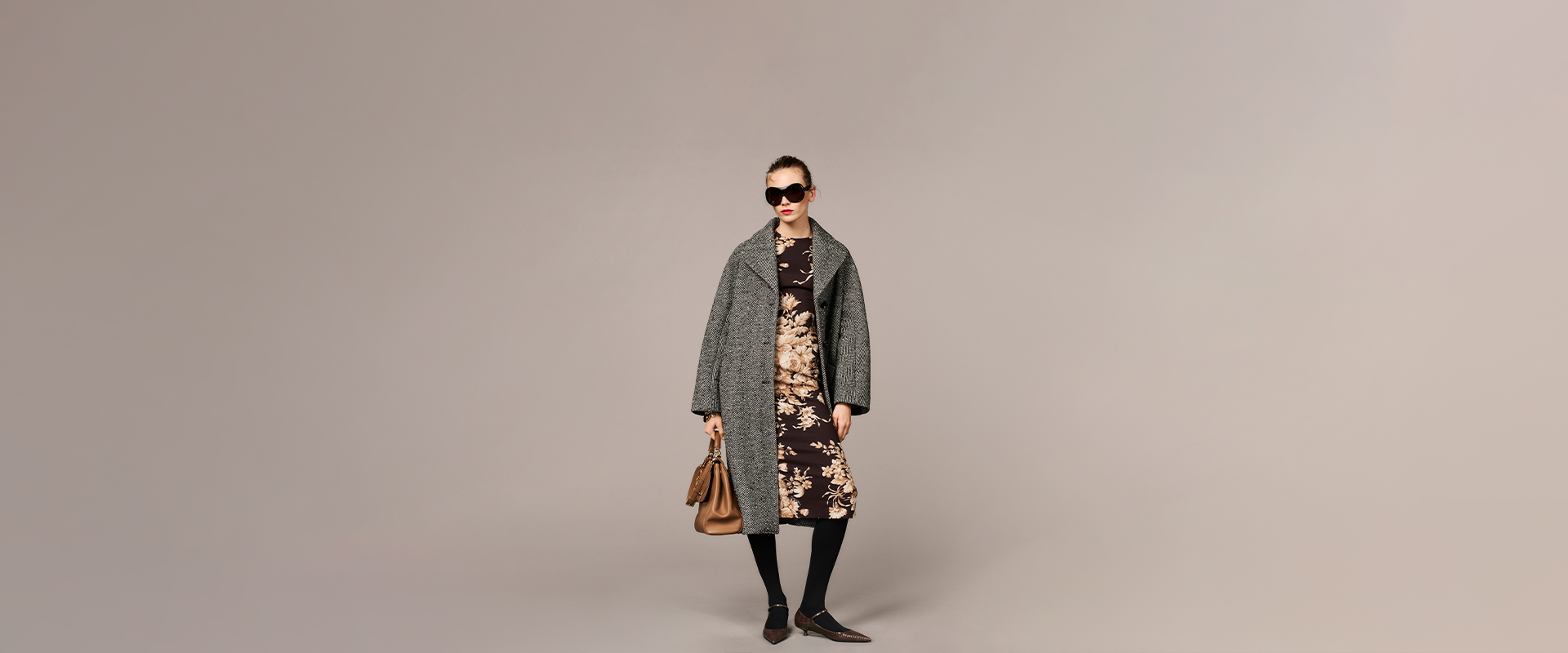 https://asset.dolcegabbana.com.cn/dg-prod-eshop/533890ef-038a-448f-a721-c3385576d934.jpg