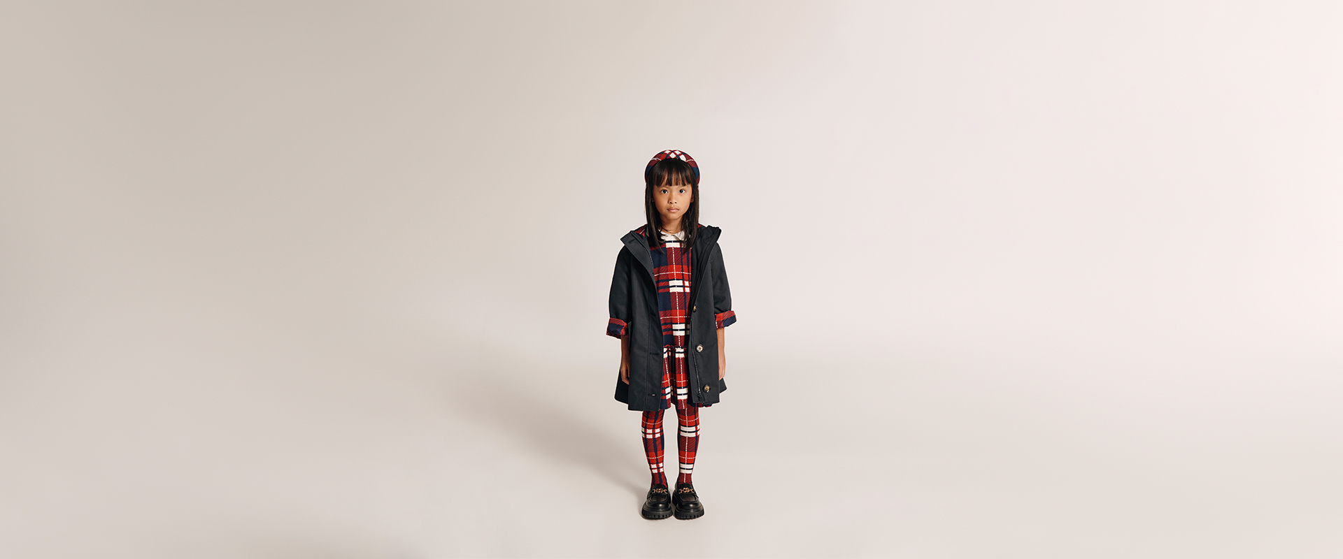 https://asset.dolcegabbana.com.cn/dg-prod-eshop/559d8031-fc98-4063-9e13-cd4f25edf431.jpg