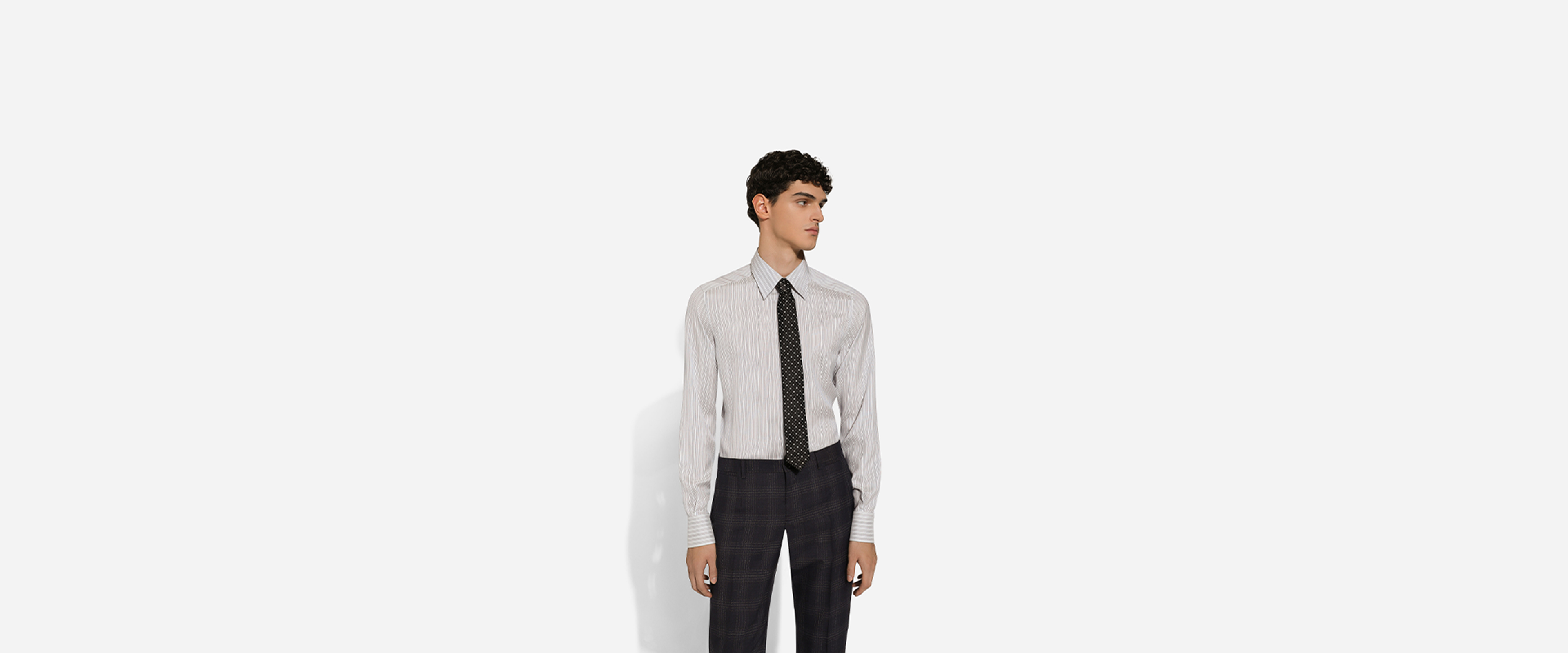 https://asset.dolcegabbana.com.cn/dg-prod-eshop/5d2296a3-50f7-43fc-8578-9d7dff5bdd09.jpg