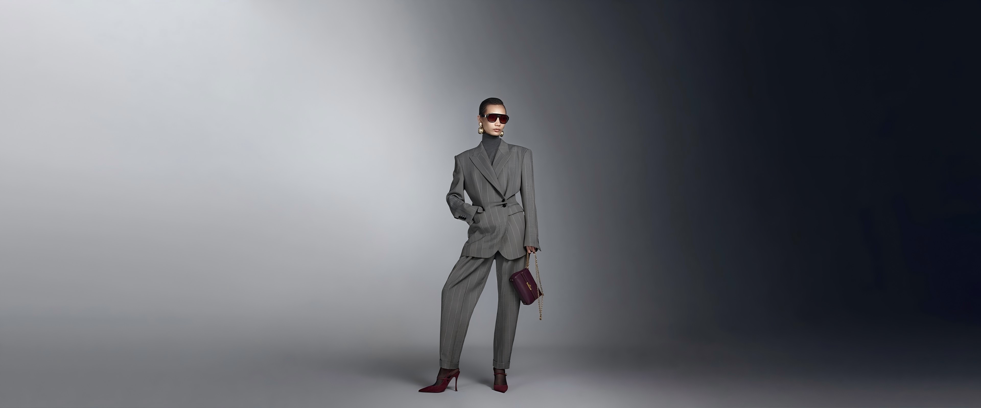 https://asset.dolcegabbana.com.cn/dg-prod-eshop/65b20c5c-f316-48f6-a84b-d40043ccdbdf.jpg