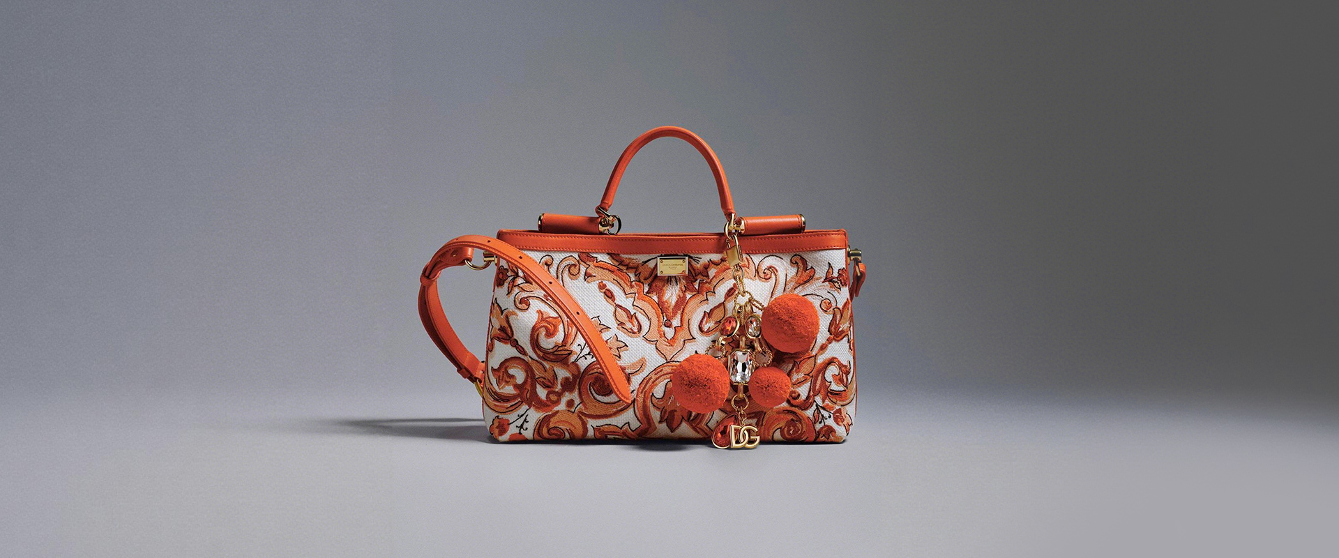 https://asset.dolcegabbana.com.cn/dg-prod-eshop/66e16c8b-1639-49c2-8abf-7d165a9c13a5.jpg