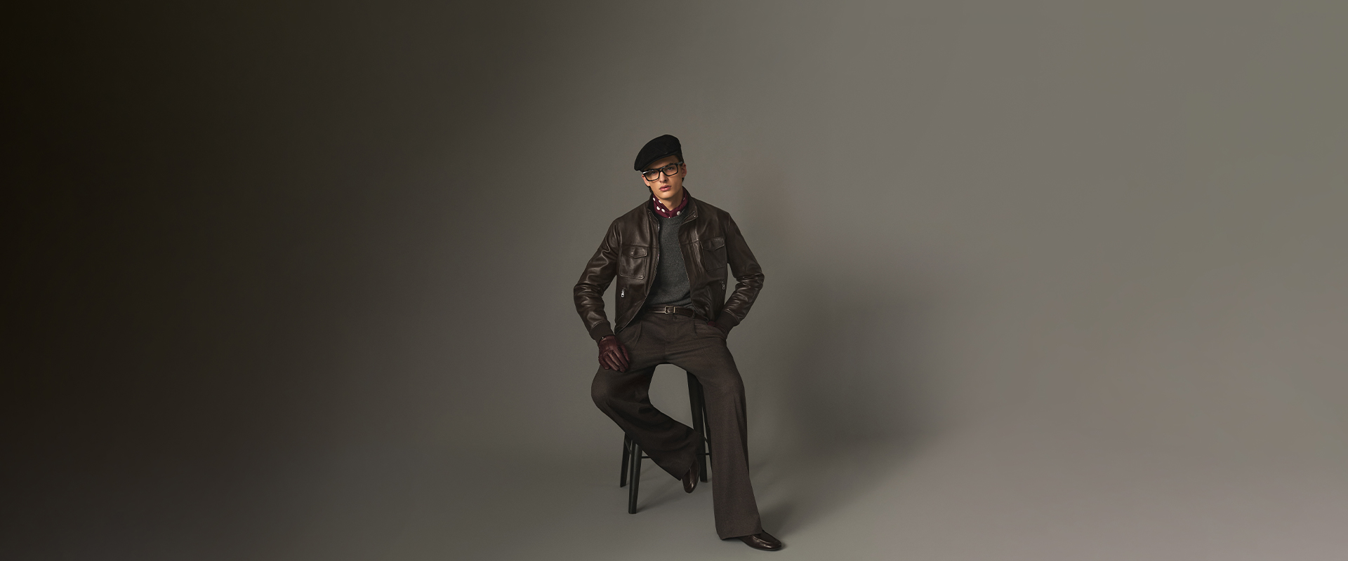 https://asset.dolcegabbana.com.cn/dg-prod-eshop/67b0bfcc-60d6-4177-ab2a-8ed8e2ed6a2f.jpg
