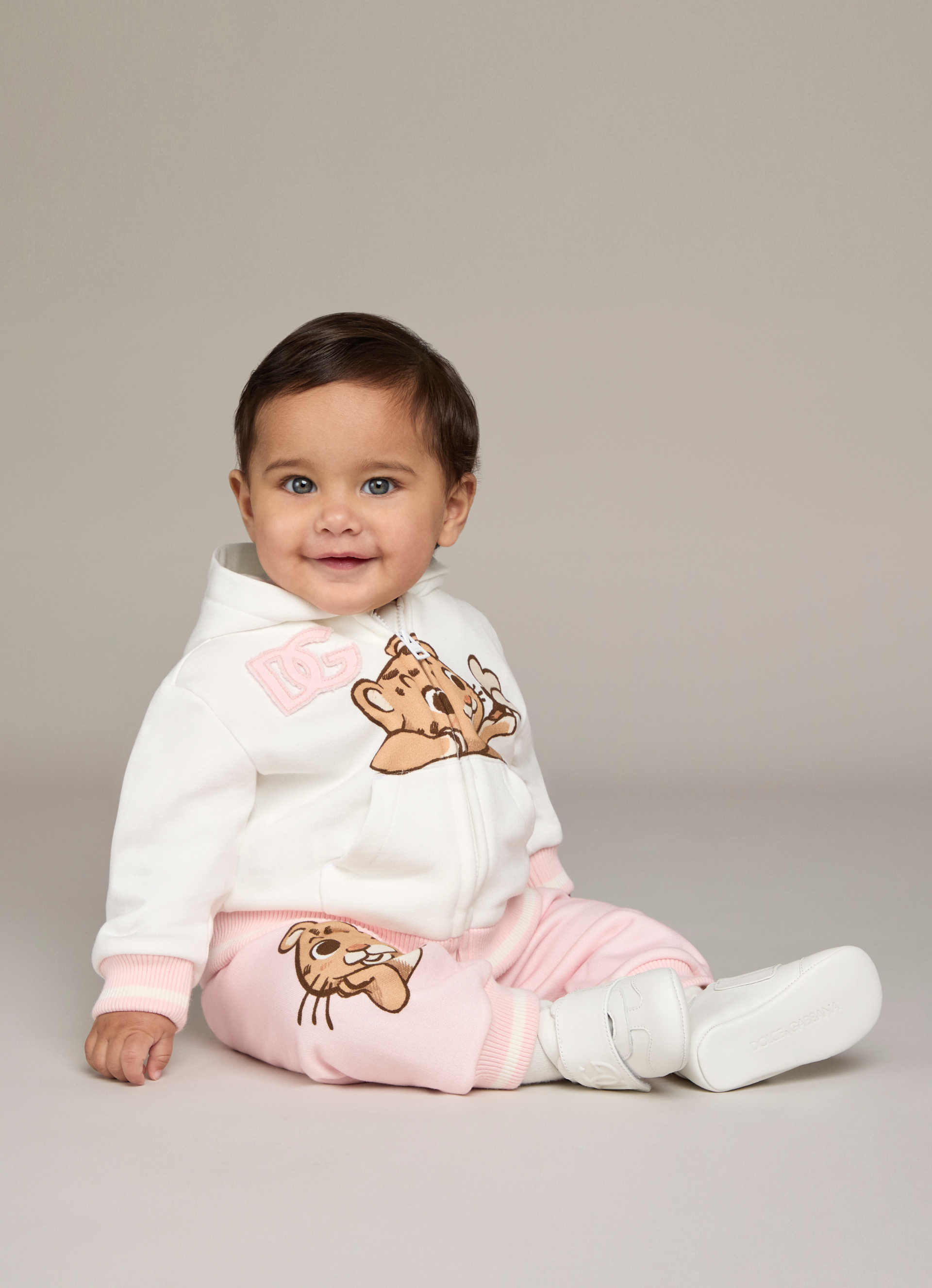 LOOK_BOOK_JUNIOR_FW25_NEONATO_LOGOMANIA_LOOK_1