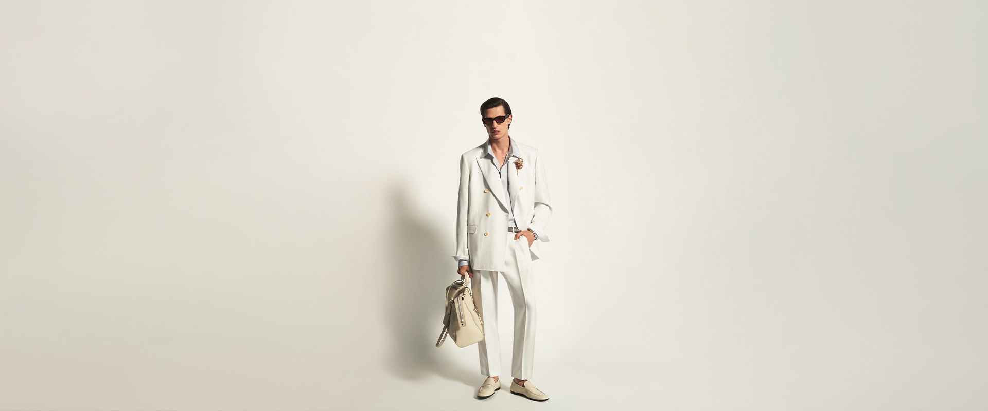 https://asset.dolcegabbana.com.cn/dg-prod-eshop/6c385c89-6908-4b50-87a2-e3186b77c799.jpg
