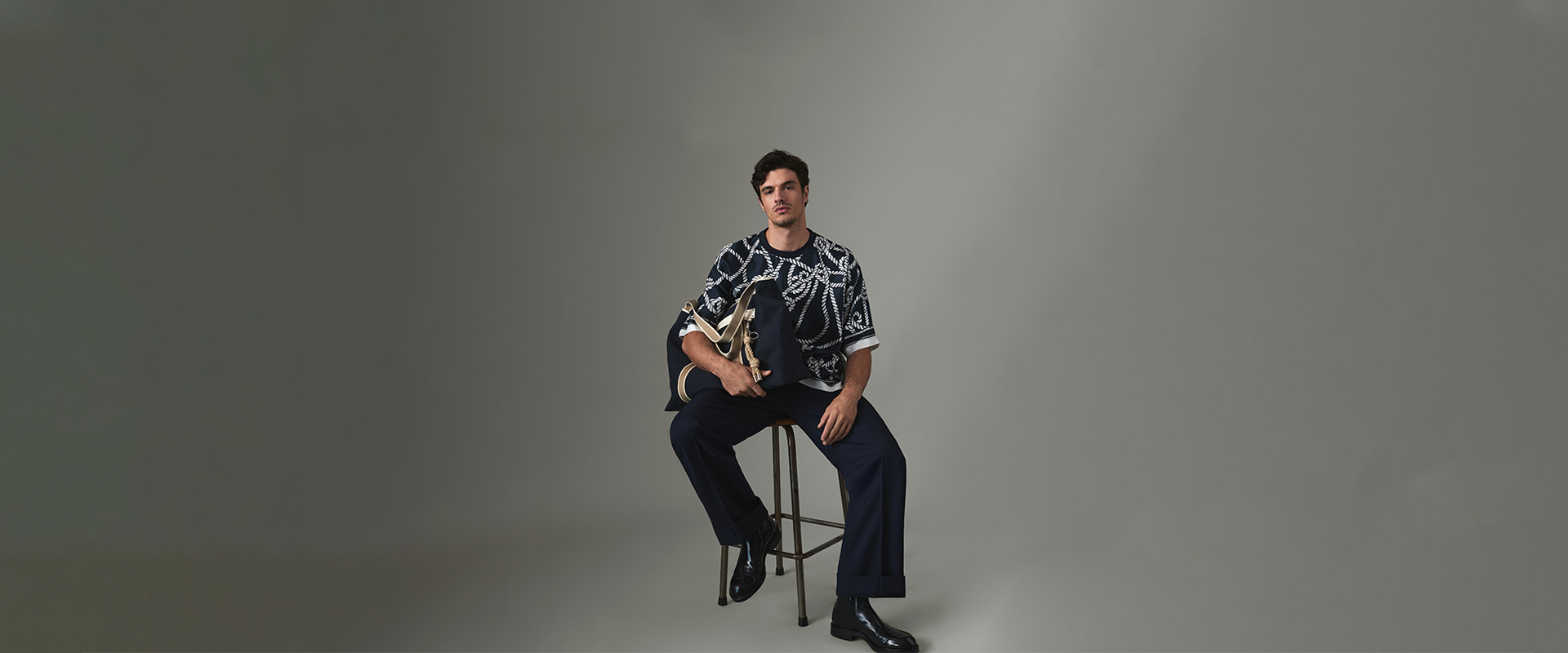 https://asset.dolcegabbana.com.cn/dg-prod-eshop/746a64a6-3ad2-466e-a78c-8d4a8b6269c2.png
