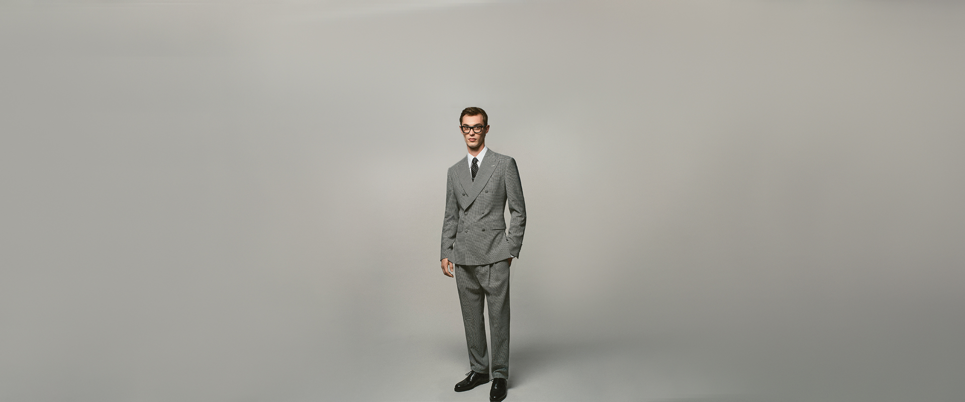 https://asset.dolcegabbana.com.cn/dg-prod-eshop/7734b6dd-7928-44c0-b96e-4cf0910bdf73.jpg