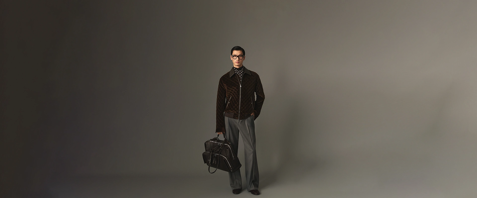 https://asset.dolcegabbana.com.cn/dg-prod-eshop/77abd25a-91ed-458c-bcc9-b9ce5d634a48.png