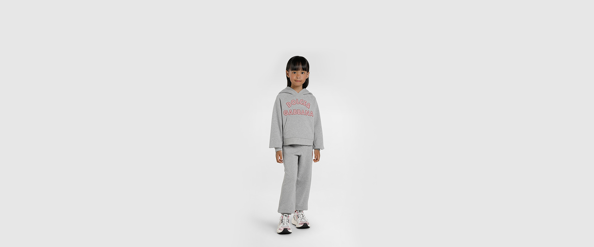 https://asset.dolcegabbana.com.cn/dg-prod-eshop/7dfa3e15-7f7e-45ce-879a-681297823849.png