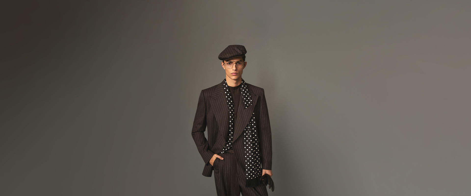 https://asset.dolcegabbana.com.cn/dg-prod-eshop/8607fe06-d644-46f5-bb78-453b8bd1c7a7.jpg