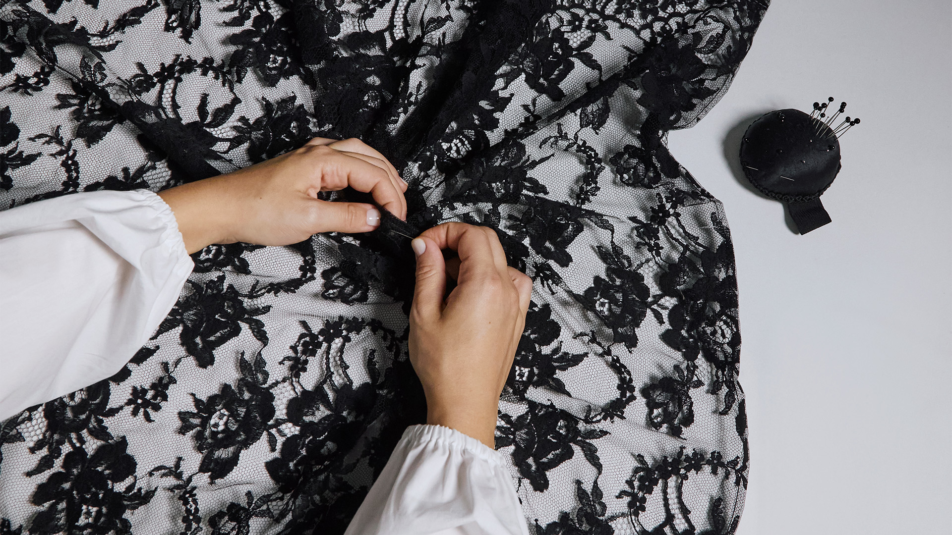 dolce-and-gabbana-fatto-a-mano-fall-winter-2025-banner