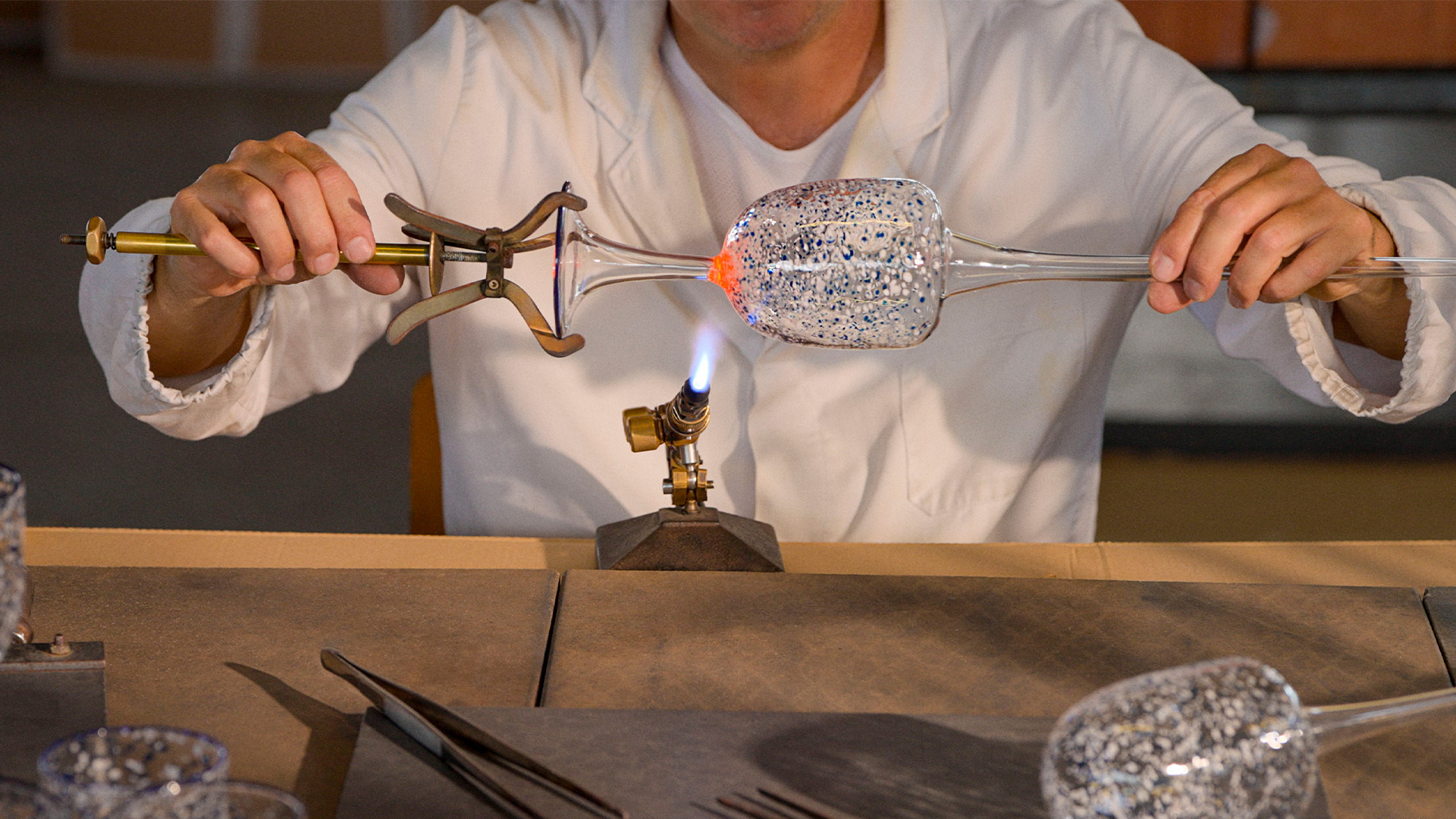 dolce-and-gabbana-fatto-a-mano-bicchieri-2025-banner