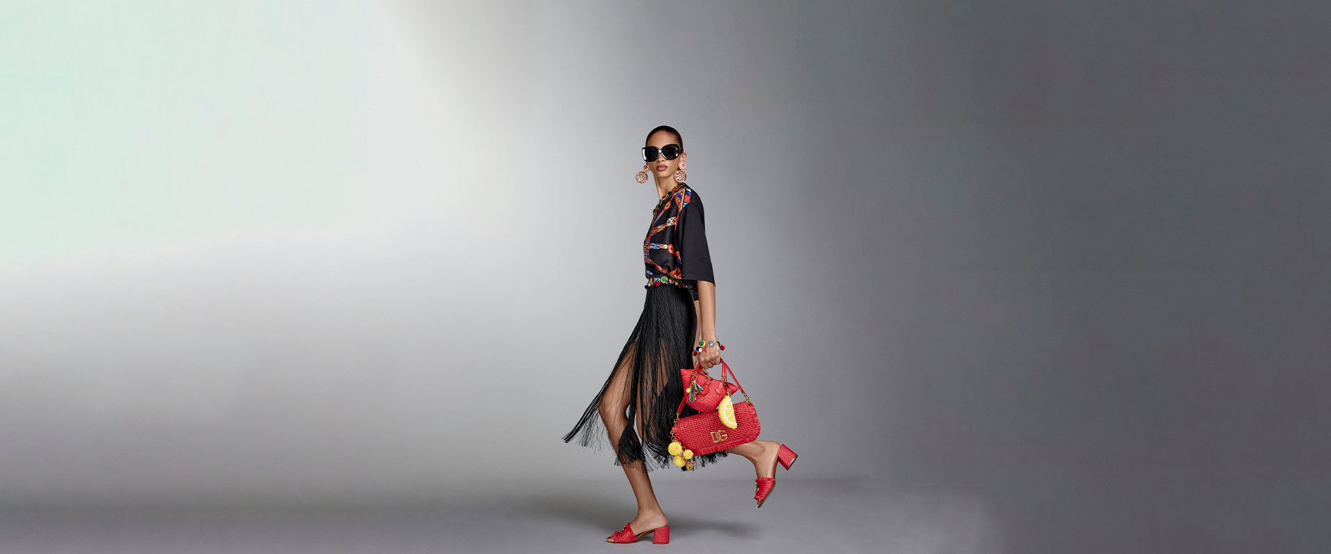 https://asset.dolcegabbana.com.cn/dg-prod-eshop/9cd42795-0efb-4a95-8f16-b0050bda8292.png