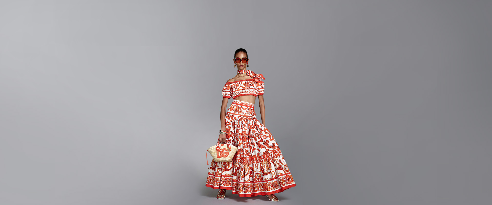 https://asset.dolcegabbana.com.cn/dg-prod-eshop/a1fcd959-9bc4-4cef-ad13-d5107e797c57.jpg