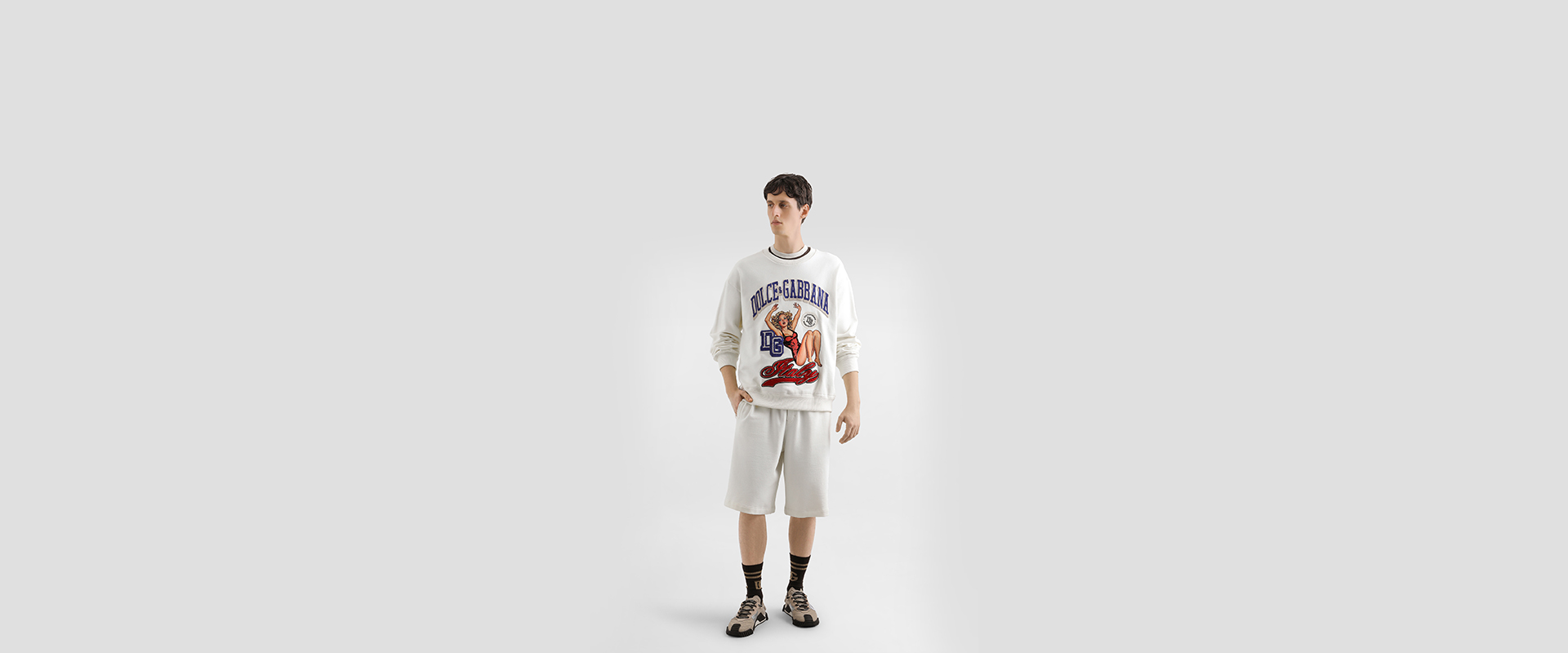 https://asset.dolcegabbana.com.cn/dg-prod-eshop/a5154775-c0c3-4c1d-9a44-0c4c452895a6.jpg