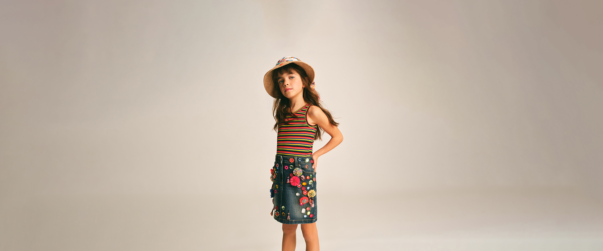 https://asset.dolcegabbana.com.cn/dg-prod-eshop/a6e5d38d-9273-4b6d-be2b-b589353842ff.png