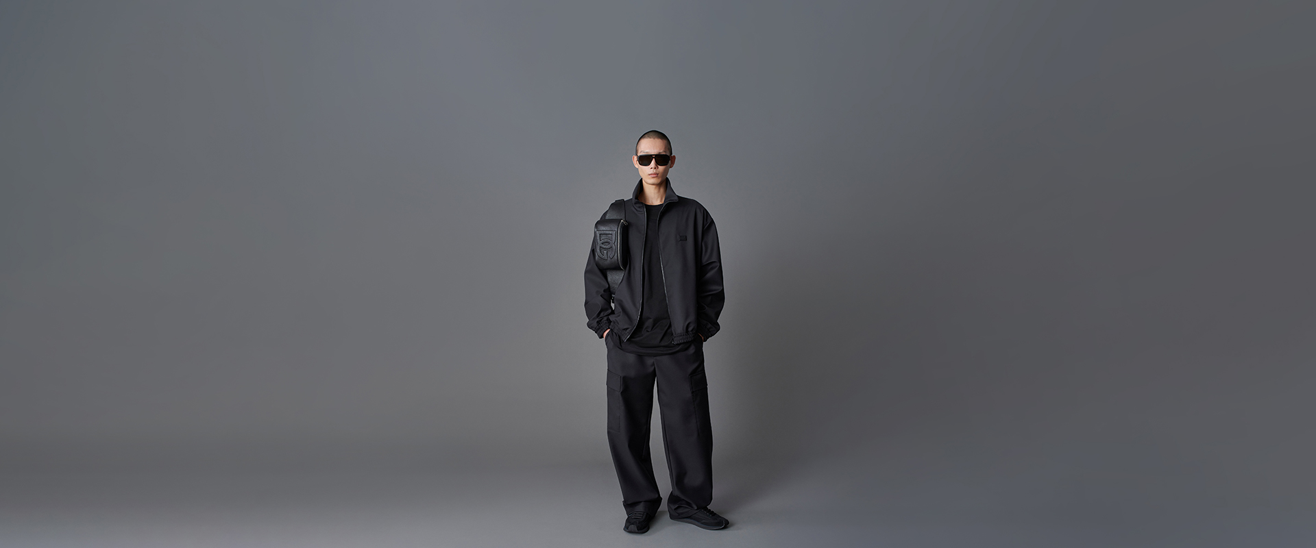 https://asset.dolcegabbana.com.cn/dg-prod-eshop/aa0a4e54-88dd-4fbc-b1ec-cd9cab71b1b8.jpg