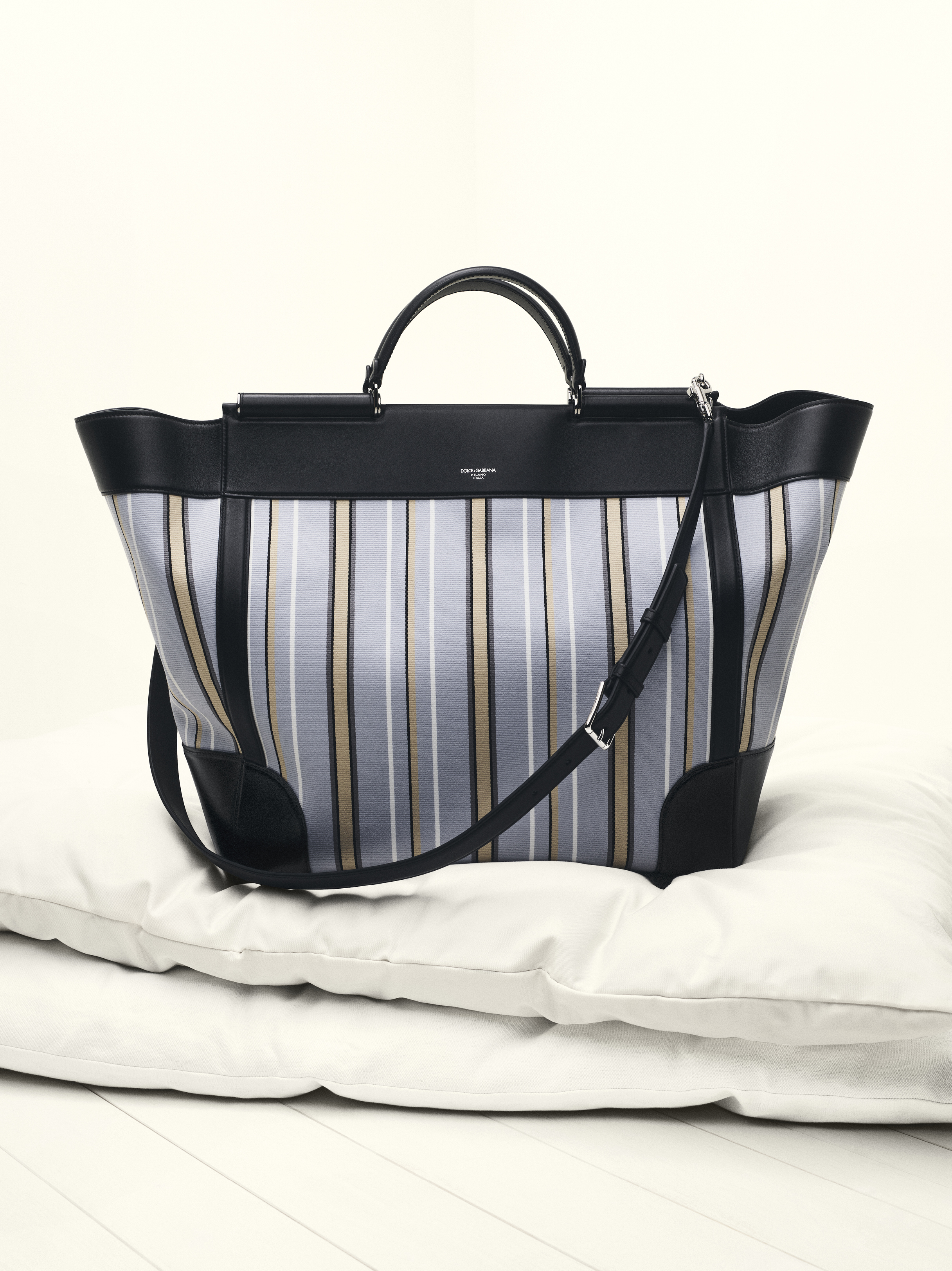 DG-ADV_SS26_STILL-LIFE_MAN_PH_CHARLES_NEGRE_NO_LOGO_07