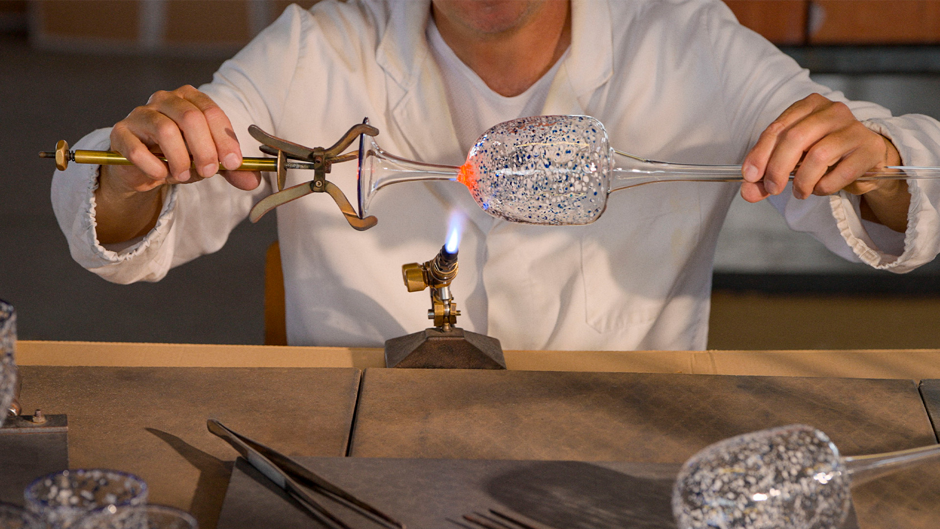 dolce-and-gabbana-fatto-a-mano-bicchieri-2025-banner