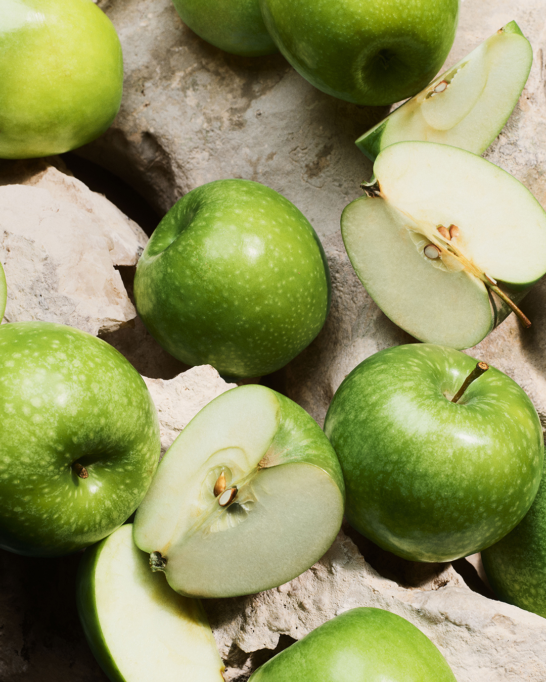 DG_FF25_LB_EC_INGR_APPLE_NEW_LB_EDT_100ML_8057971188192_JPG_4_5_300DPI