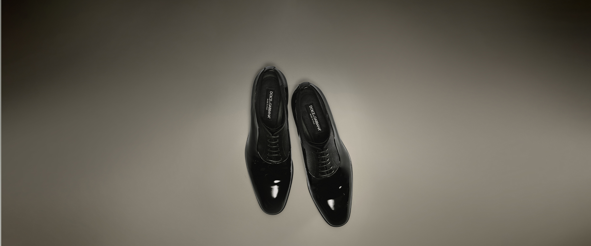 https://asset.dolcegabbana.com.cn/dg-prod-eshop/c18d9aa0-6e68-4139-acae-fbd6db7c65cc.jpg