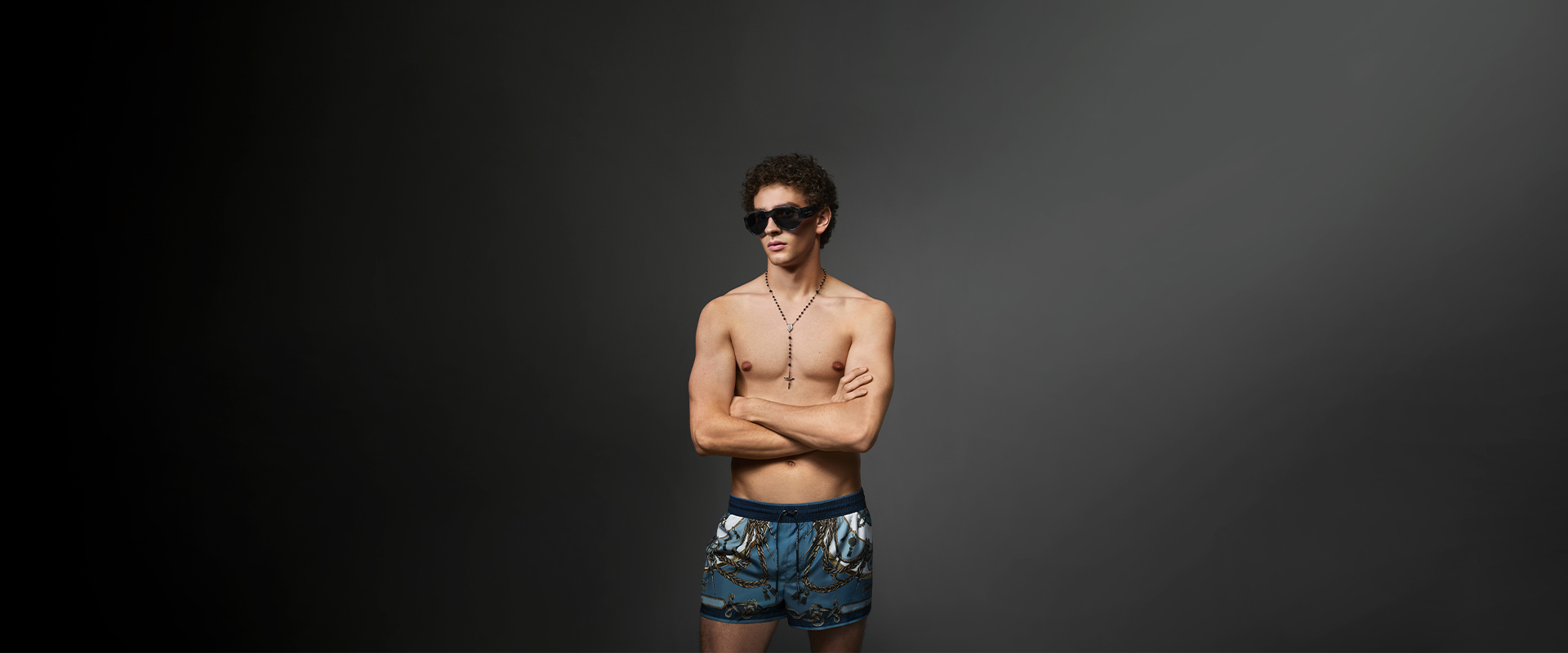 https://asset.dolcegabbana.com.cn/dg-prod-eshop/c1e39676-1e5e-409b-b179-95de1b544043.jpg