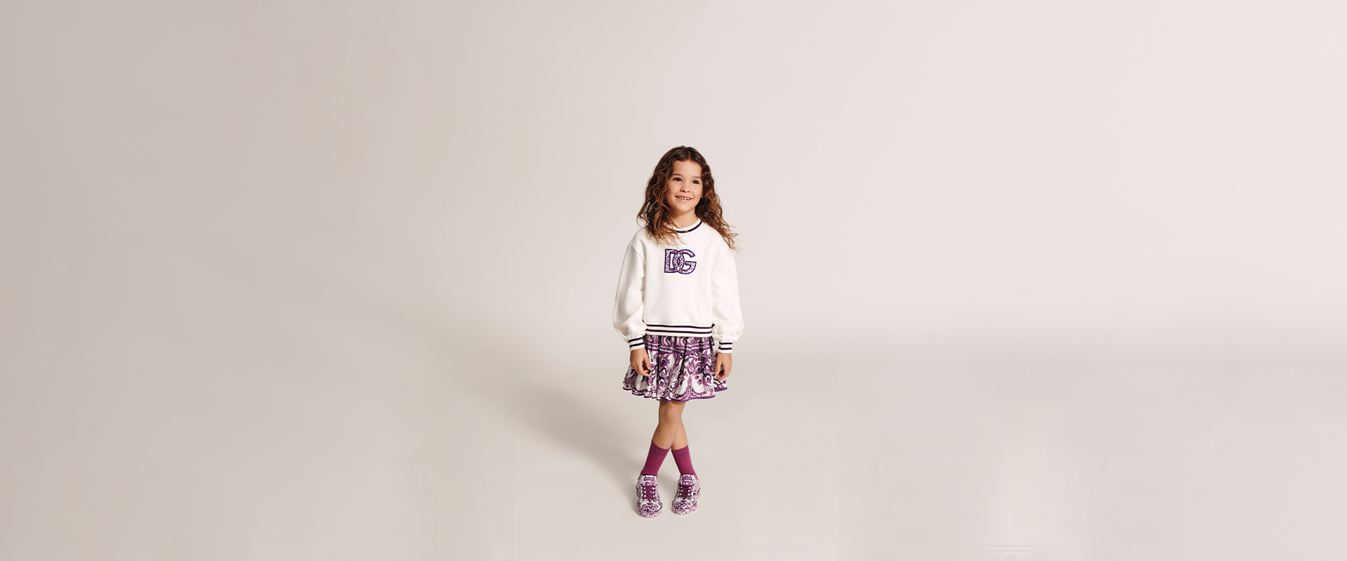 https://asset.dolcegabbana.com.cn/dg-prod-eshop/ce0e7388-4a87-4df2-8591-aed021b657b0.jpg