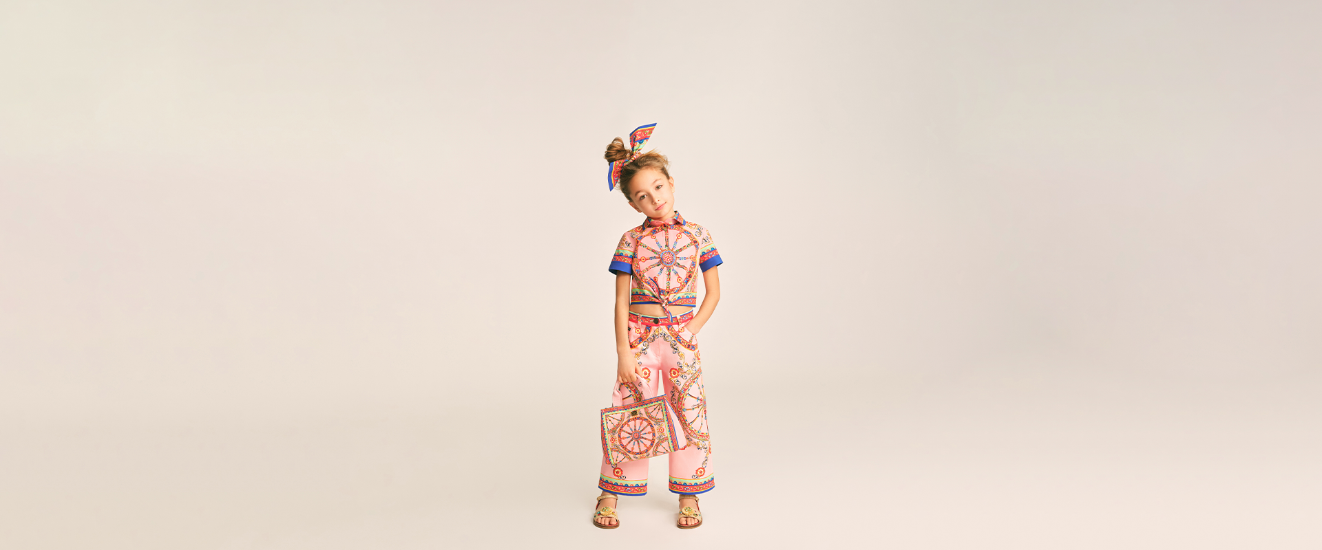 https://asset.dolcegabbana.com.cn/dg-prod-eshop/d1097594-8fd0-48bb-beea-d42d87c34a3e.png