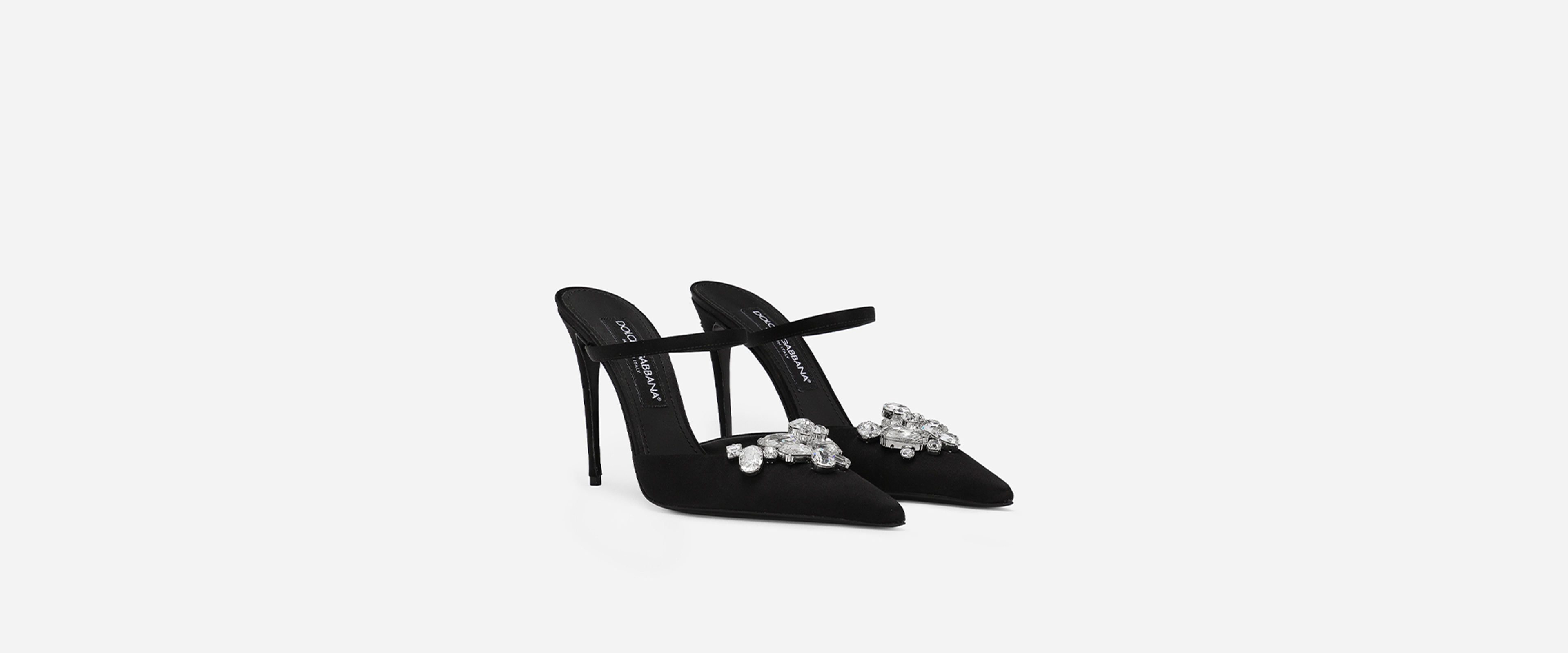 https://asset.dolcegabbana.com.cn/dg-prod-eshop/d23acfee-1f28-4f9f-967a-f2834bf4f16f.jpg