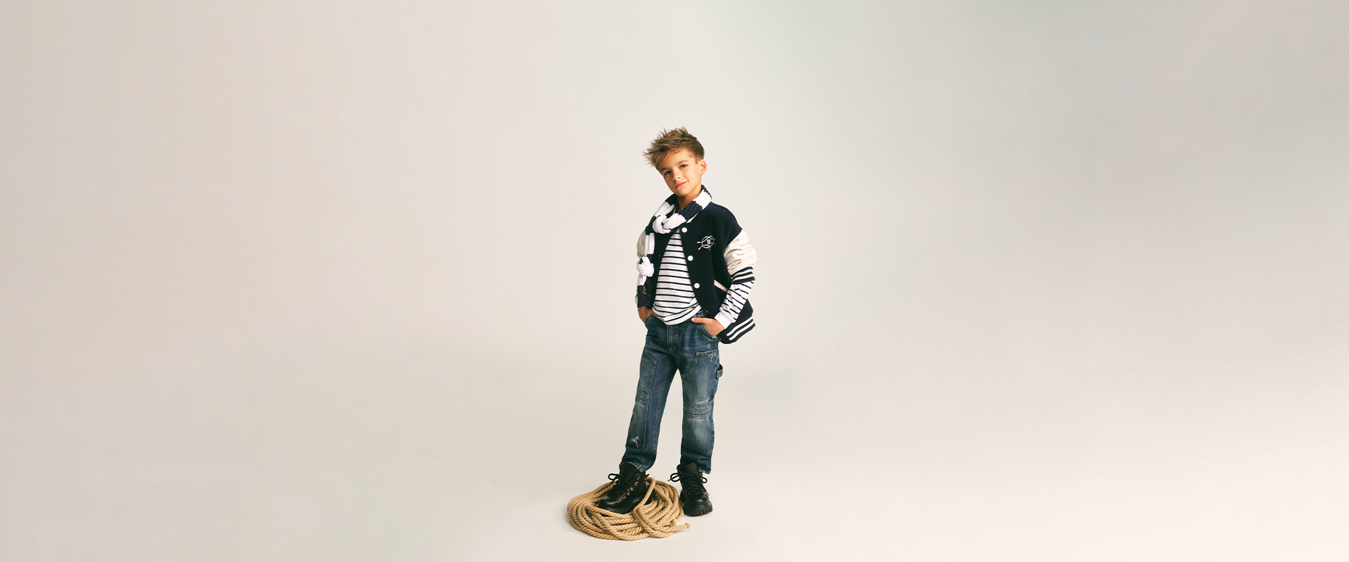https://asset.dolcegabbana.com.cn/dg-prod-eshop/d45d2d57-b298-4cd7-86e0-ded36d0c5906.png