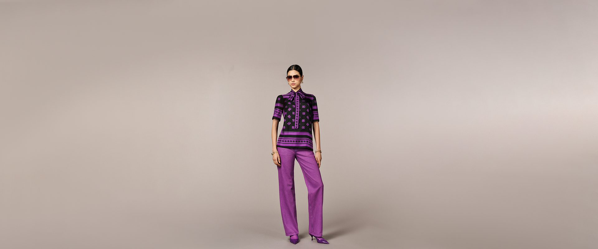 https://asset.dolcegabbana.com.cn/dg-prod-eshop/e0ae9ed0-7cf1-47c2-b742-e839f8065deb.jpg