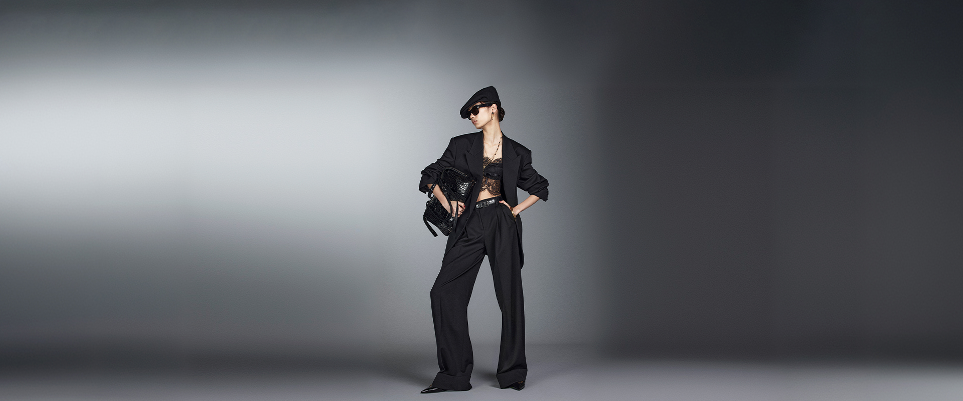 https://asset.dolcegabbana.com.cn/dg-prod-eshop/e0b1882d-6a29-4b61-ab65-942ce0b663ae.jpg