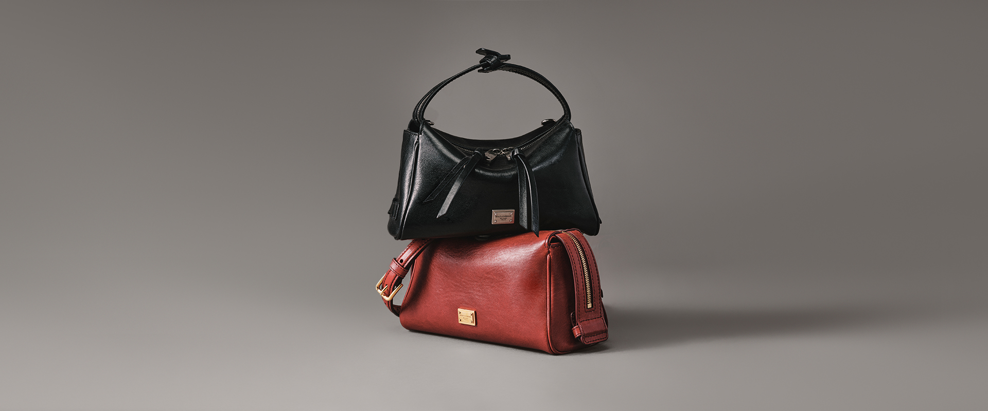 https://asset.dolcegabbana.com.cn/dg-prod-eshop/e17688ce-301d-47b0-a1ba-b513831e34c3.jpg