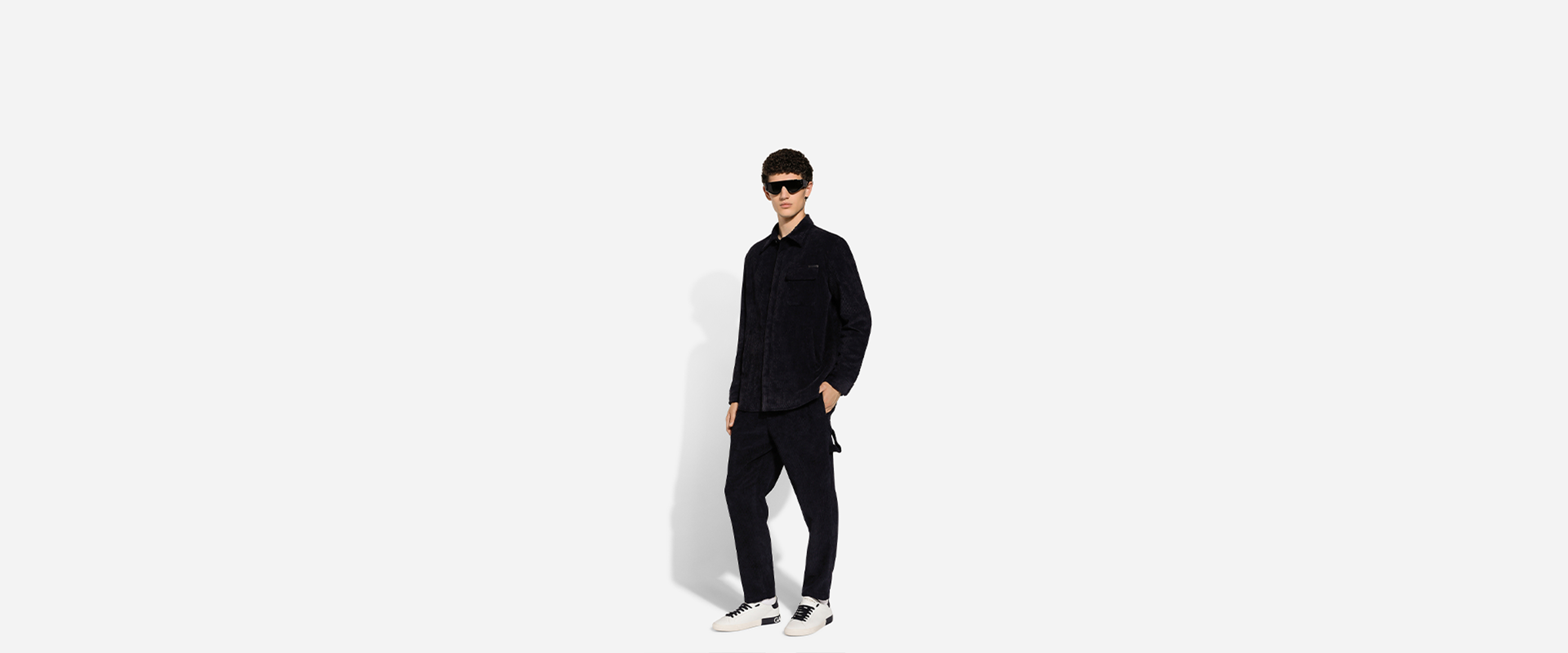 https://asset.dolcegabbana.com.cn/dg-prod-eshop/ee546d83-834f-49eb-934c-82587eb9a150.jpg