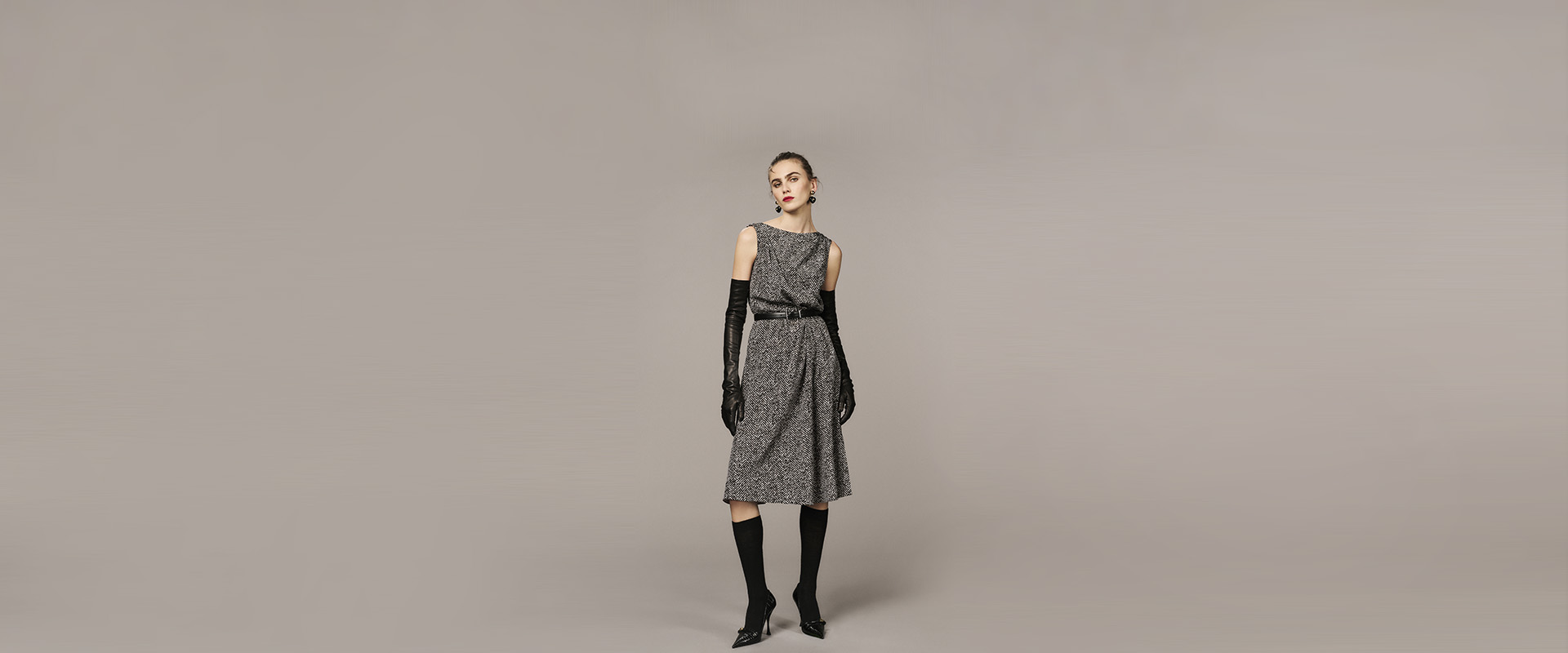 https://asset.dolcegabbana.com.cn/dg-prod-eshop/ee9449bd-f226-43d3-846f-1cce03216c0d.jpg